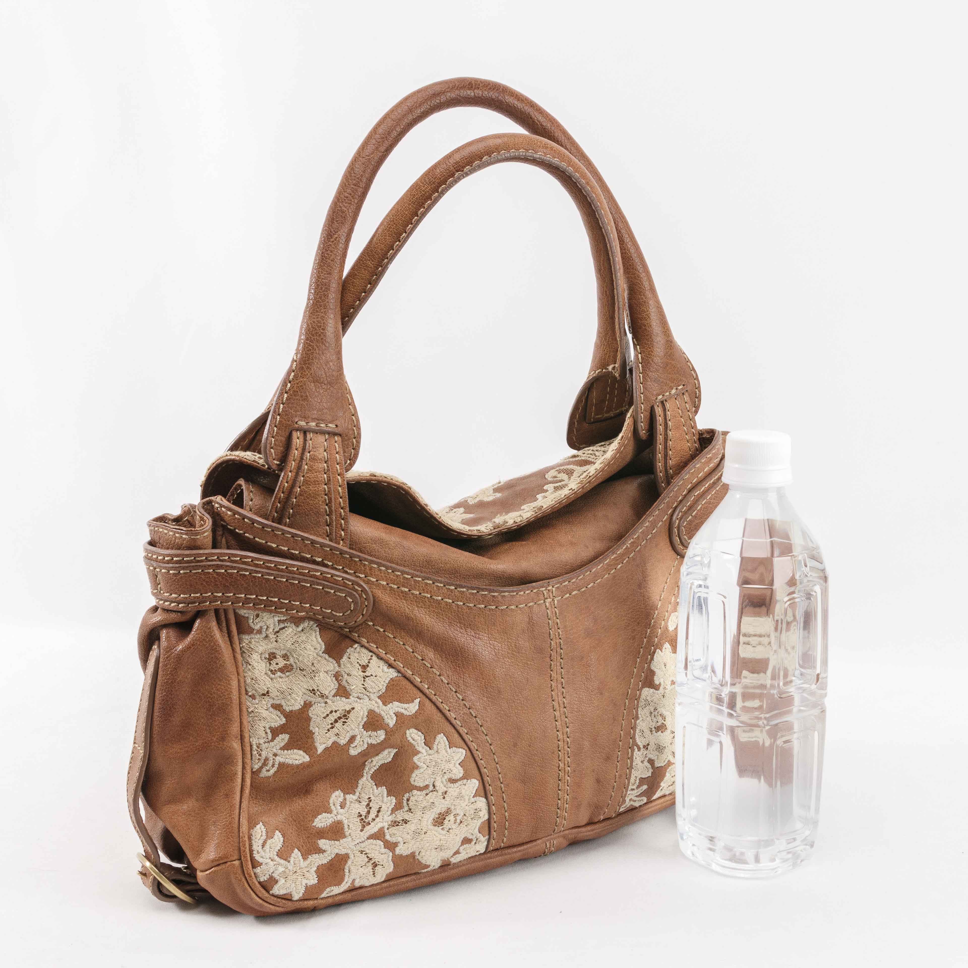 Valentino Valentino Garavani Maison Lace-Embroidered Leather Handbag Size ONE SIZE - 23 Thumbnail