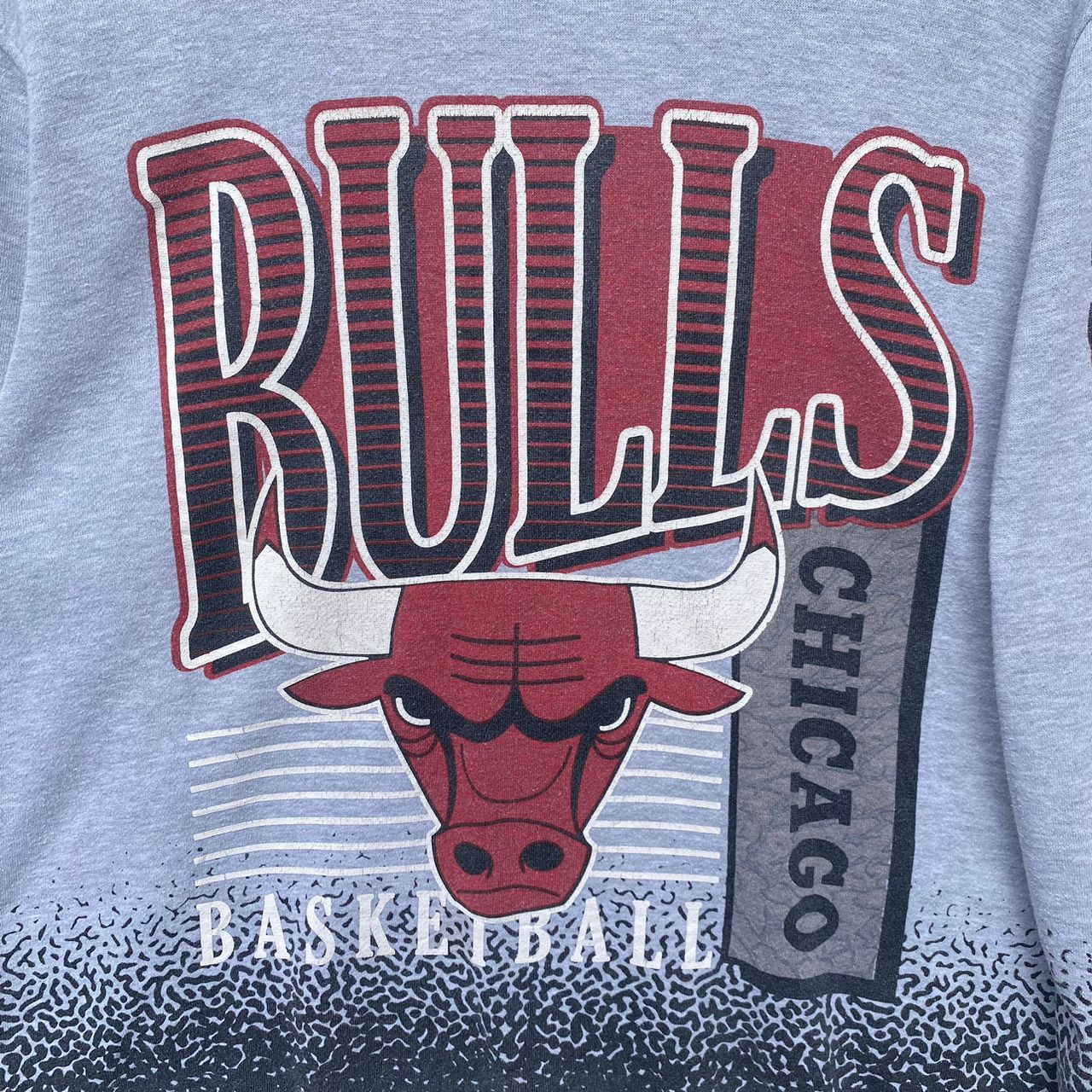 NBA CHICAGO BULLS SWEATSHIRT LARGE PULLOVER Size US L / EU 52-54 / 3 - 4 Thumbnail