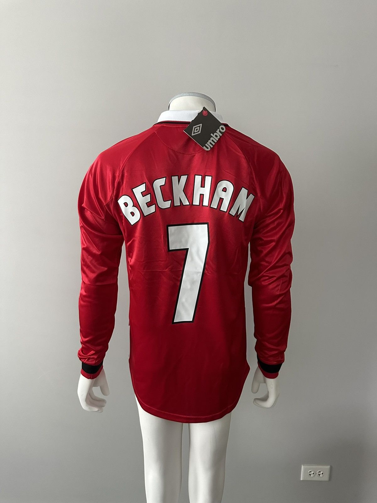 Umbro David Beckham Vintage Champions League Final Soccer Jersey Size US XL / EU 56 / 4 - 8 Thumbnail