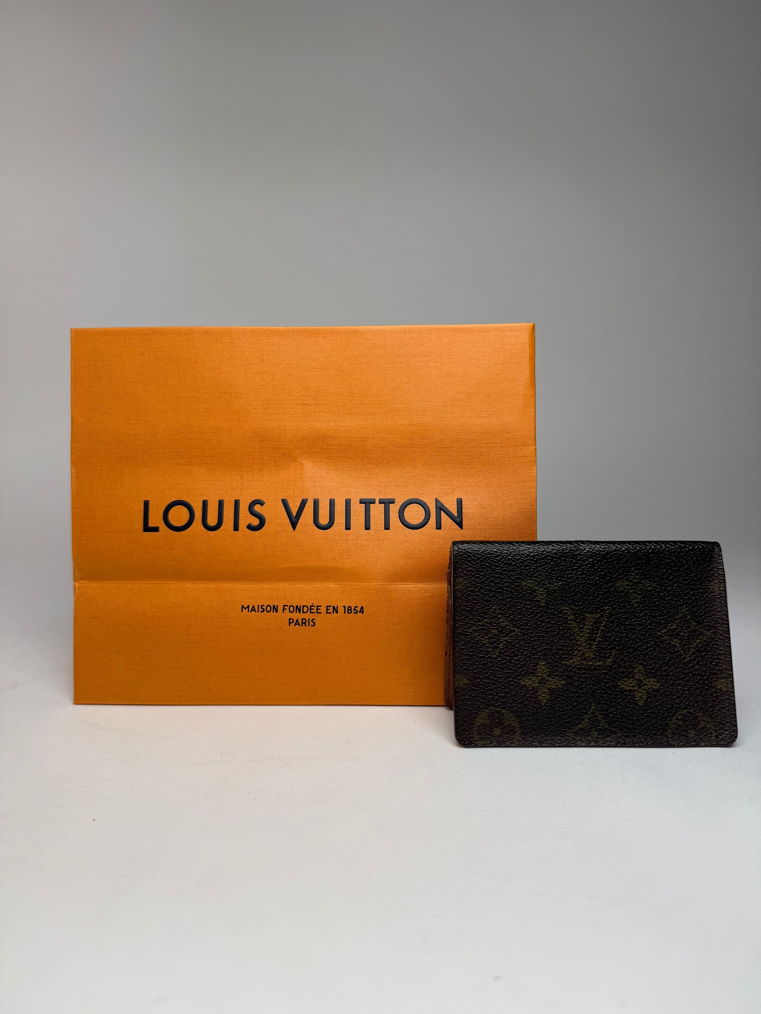 Louis Vuitton Vintage Flapable Card Holder Brown Size ONE SIZE - 1 Thumbnail