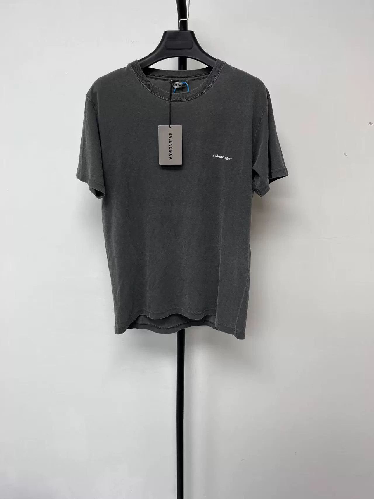 Balenciaga Balenciaga Logo Print Gray Short Sleeve T-Shirt Size L / US 10 / IT 46 - 1 Thumbnail