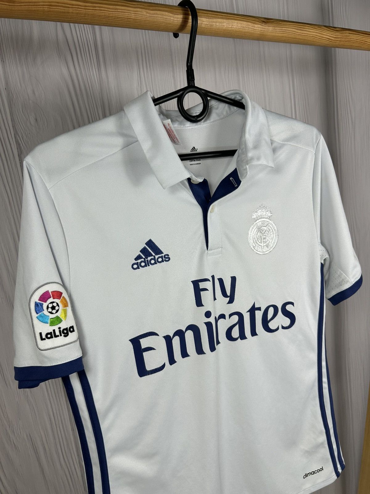 Adidas Boys Real Madrid Adidas 2016 Soccer Jersey Size 13-14Y Size US L / EU 52-54 / 3 - 3 Thumbnail