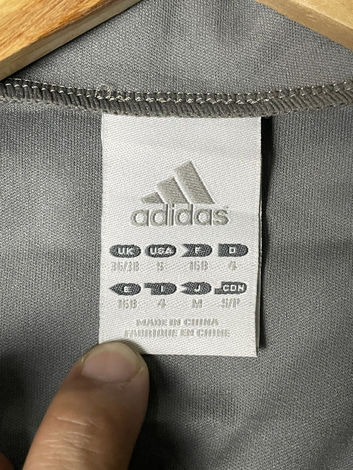 Adidas × Designer × Vintage Adidas Glossy Hooded Jersey Jacket (40) Size US M / EU 48-50 / 2 - 10 Thumbnail