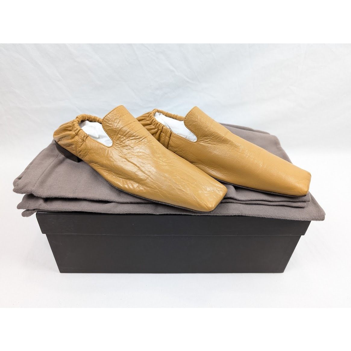 Bottega Veneta o1rshd1 Q:2 / Rubber Sole / Leather Crunch Lux Shoes Sahara Size US 8.5 / EU 41-42 - 21 Thumbnail