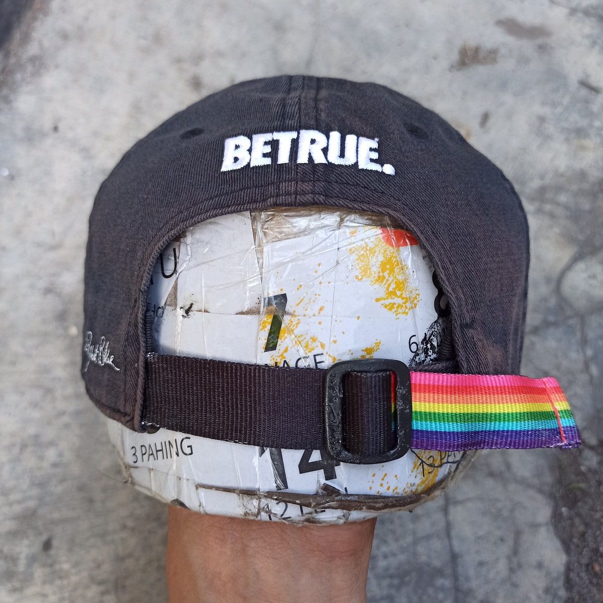 Nike LGBTQ flag designer x nike archival hat Size ONE SIZE - 5 Thumbnail