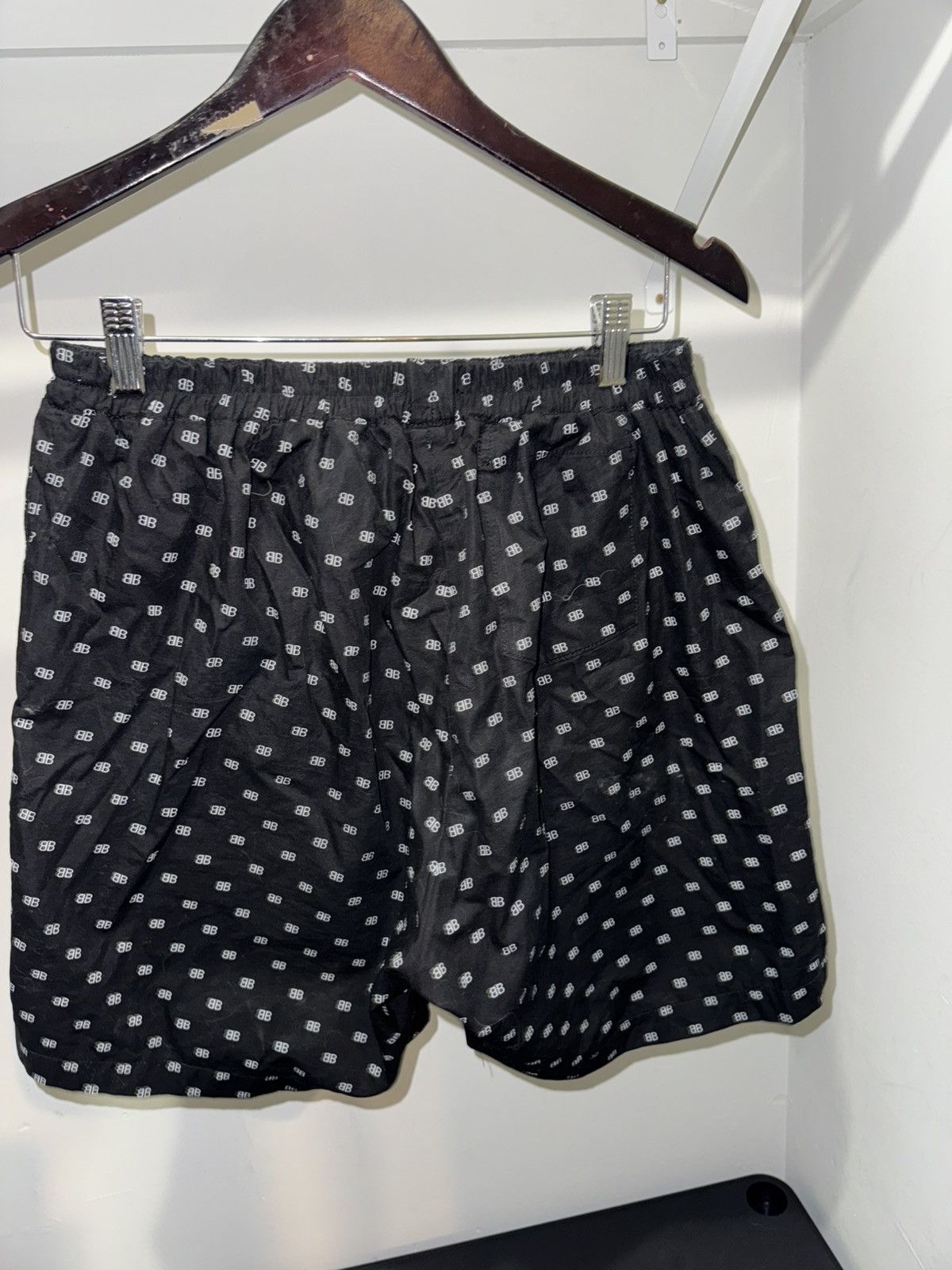 Balenciaga Balenciaga logo all over boxer style shorts in blacj Size US 30 / EU 46 - 3 Thumbnail