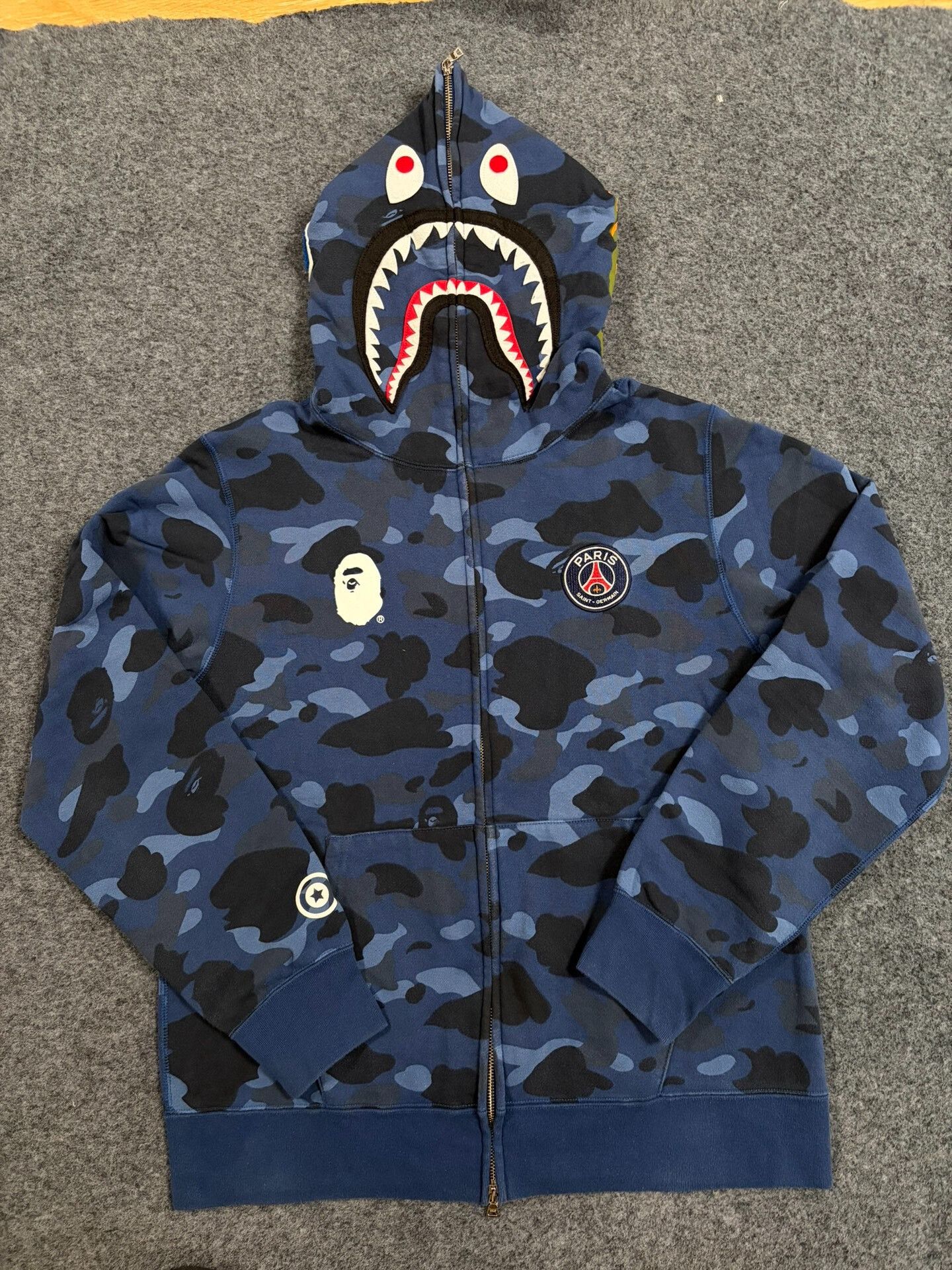 Bape Bape P G Multi Shark Sweatshirt Size US XL / EU 56 / 4 - 1 Thumbnail