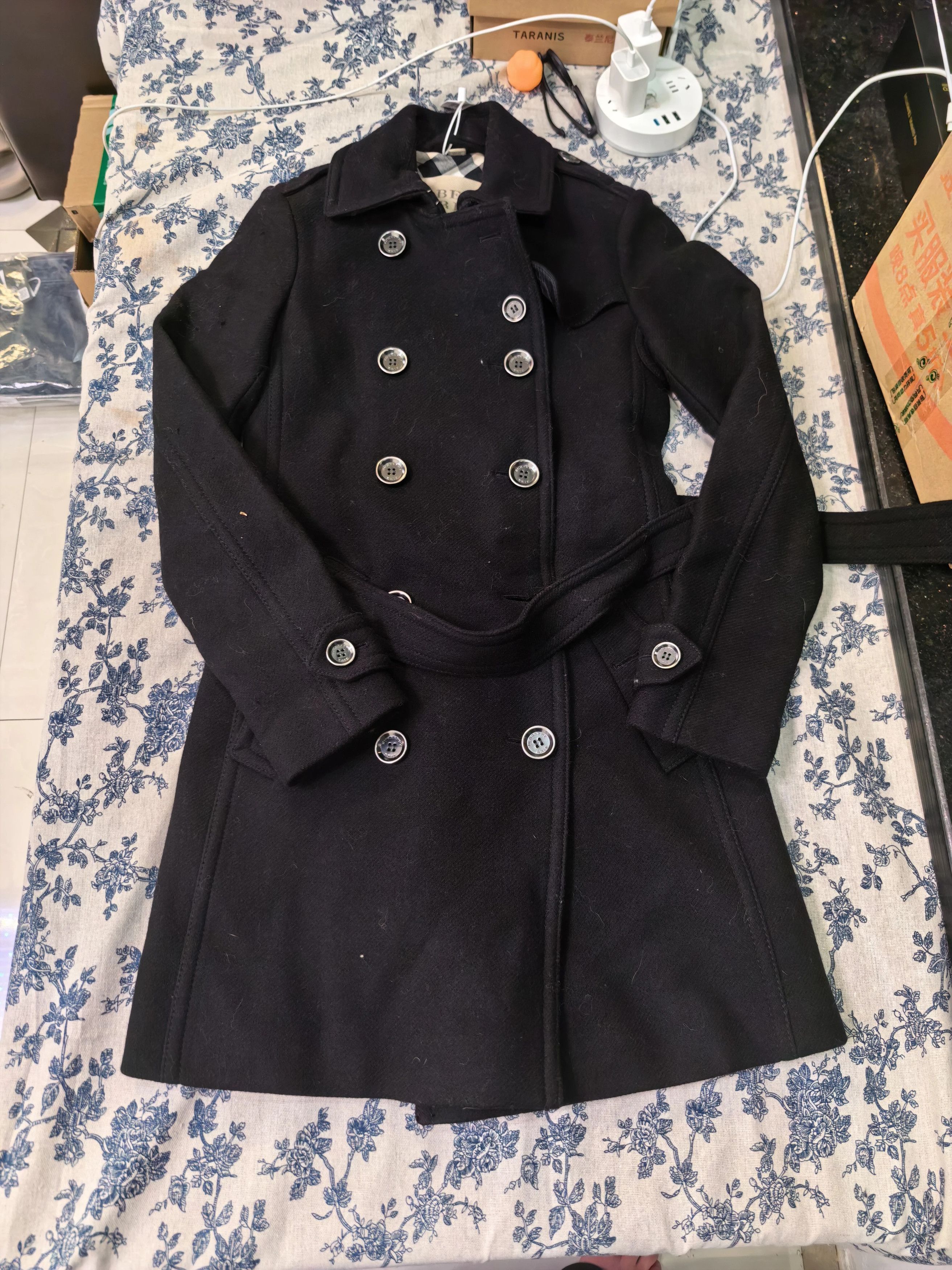 Burberry Burberry Classic Double-Breasted Black Wool Coat UK4 Size XS / US 0-2 / IT 36-38 - 1 Thumbnail