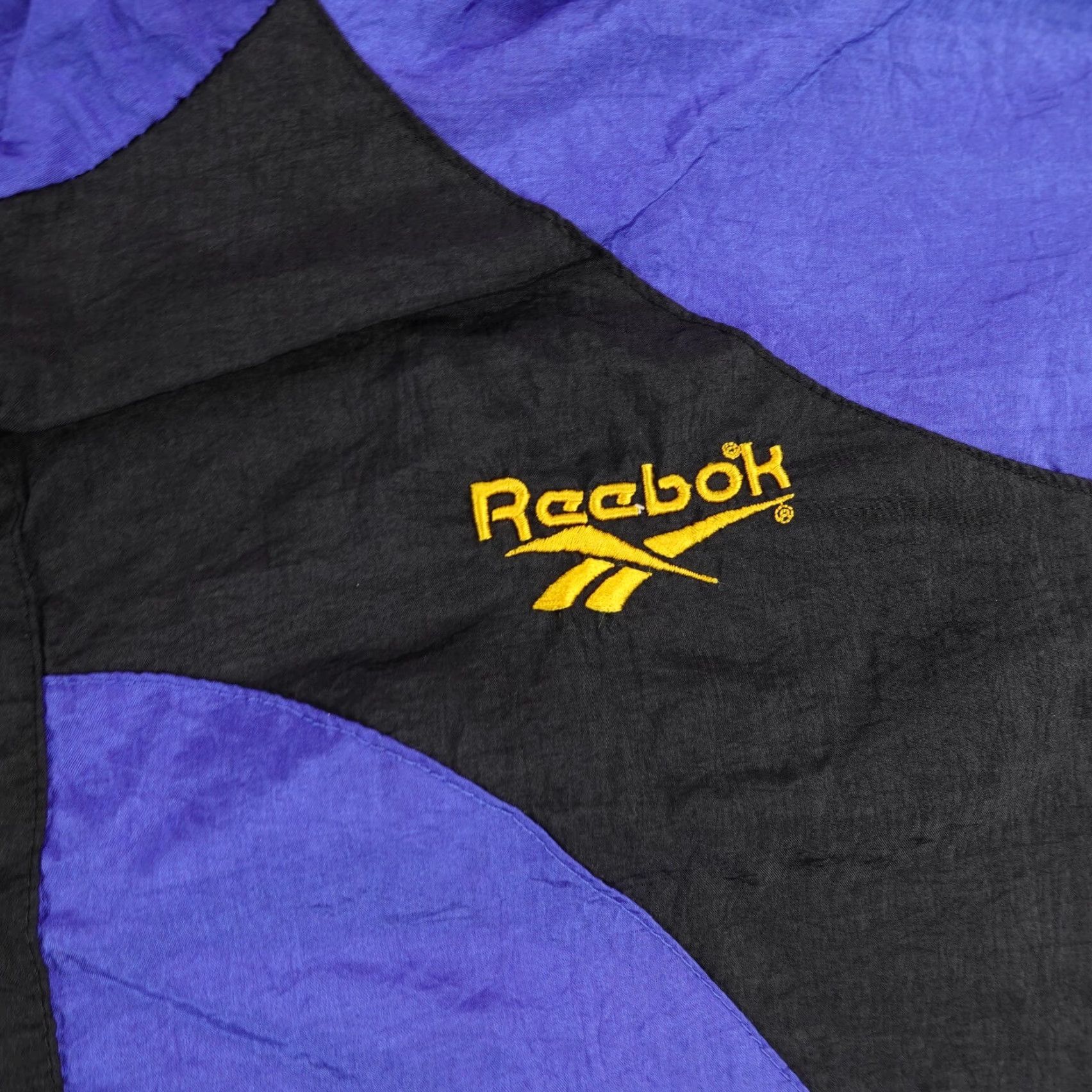 Reebok VINTAGE Reebok Jacket Men L Blue Windbreaker Lined 90s Geometric Nylon Full Zip Pockets Wind-Resistant Size US L / EU 52-54 / 3 - 3 Thumbnail