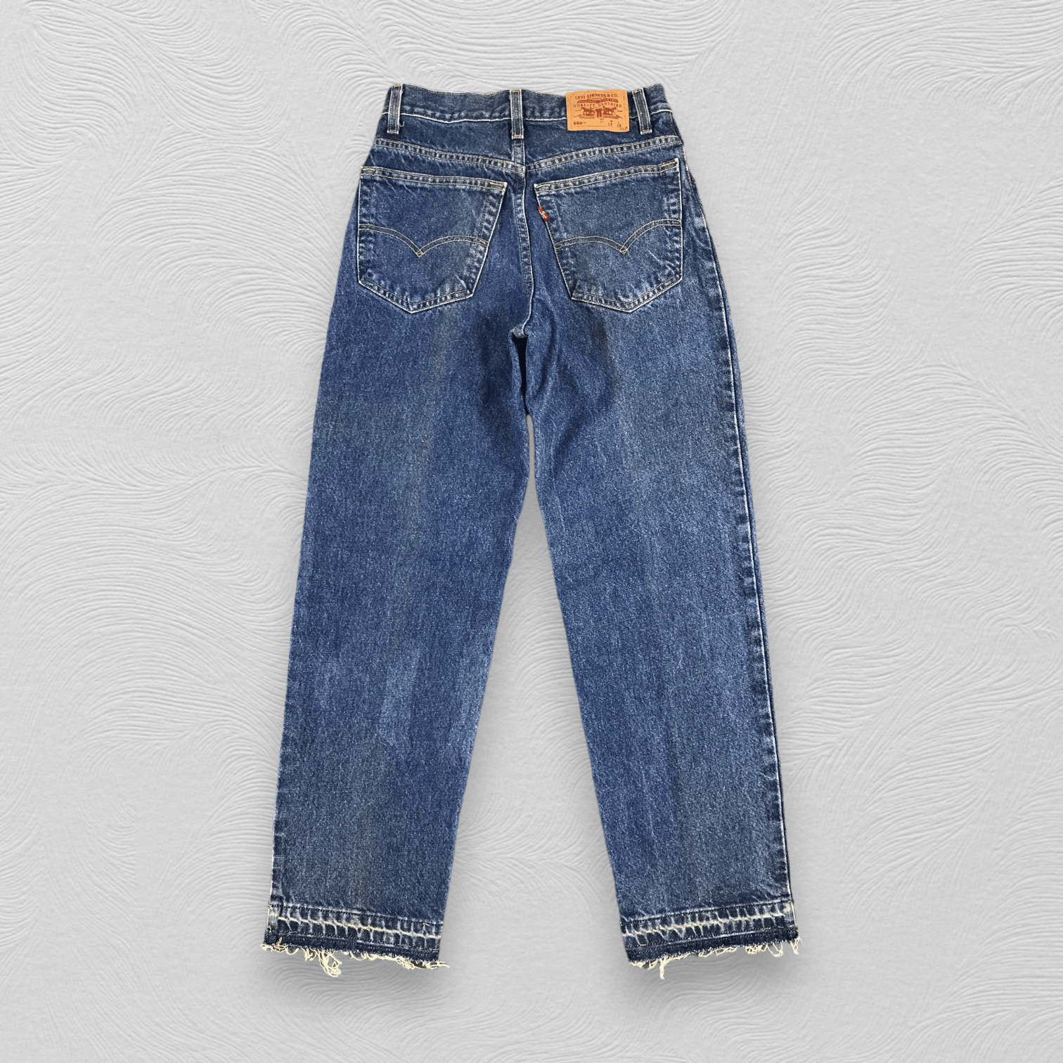 Levi's Vintage Levis 550 Jeans Relaxed Fit Denim KJ525 Size US 27 - 2 Thumbnail