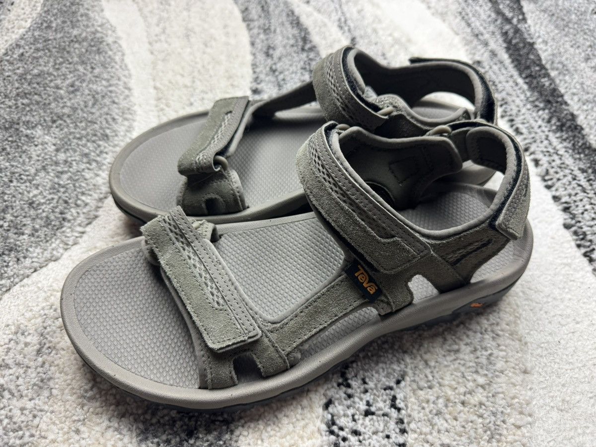 Teva Teva Hudson Trail Water Sandal Mens Size 10 Gray Size US 10 / EU 43 - 1 Thumbnail