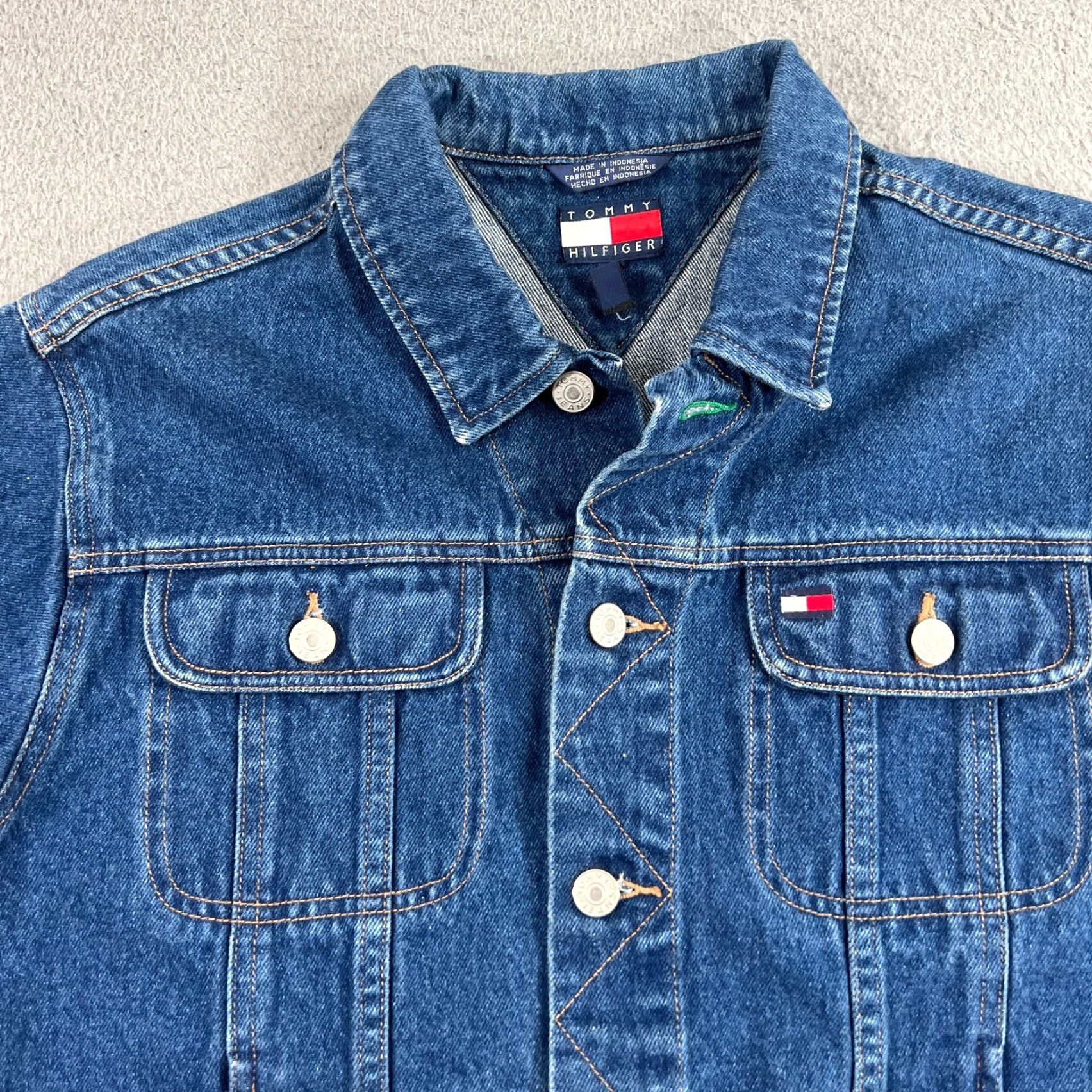 Tommy Hilfiger VINTAGE Tommy Hilfiger Jacket Womens XL Denim Jean Trucker Flag Size 40" / US 18 - 3 Thumbnail