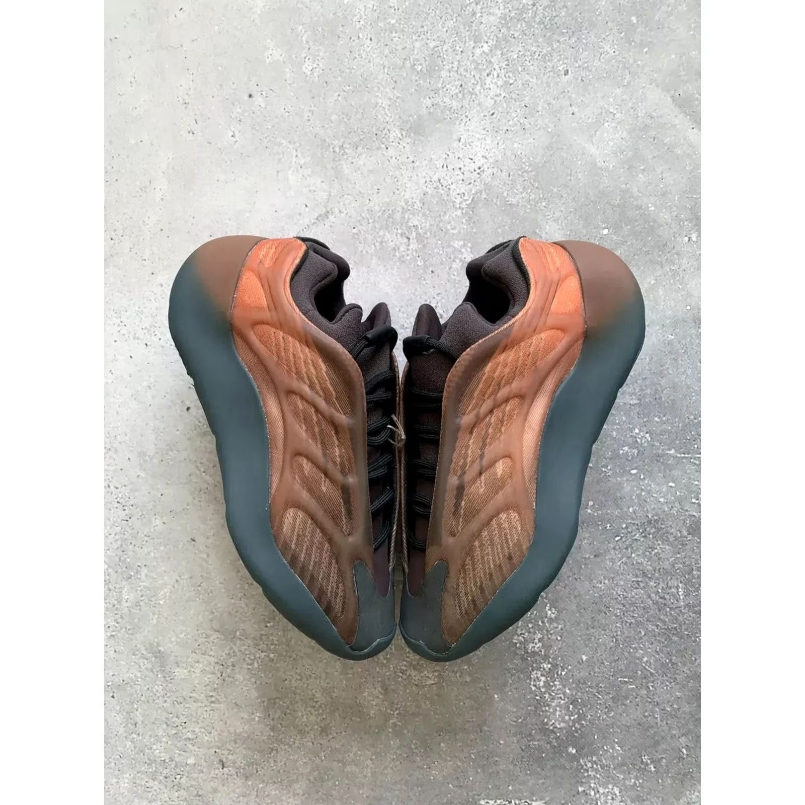 Adidas ADIDAS Yeezy 700 V3 COPPER FADE Sneaker MEN US 8.5 UK 8 EUR 42 Orange 265 mm Size US 8 / EU 41 - 2 Thumbnail