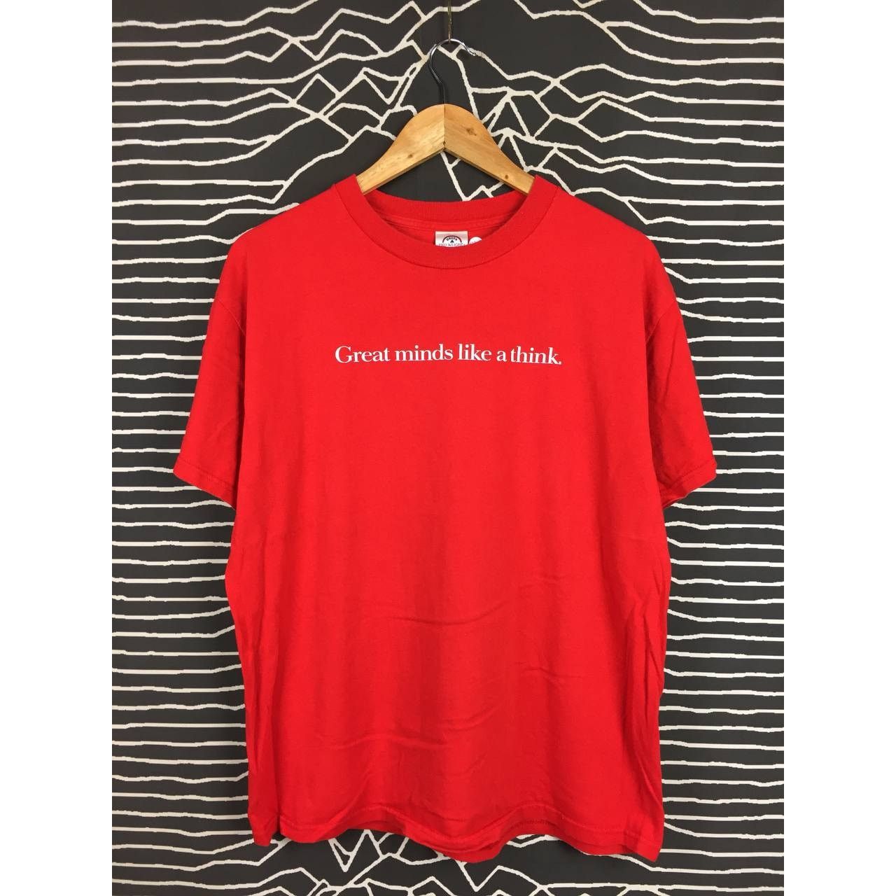 Vintage Vtg Y2K The Economist Magazine Great Minds Like A Think Tee Size US L / EU 52-54 / 3 - 1 Thumbnail