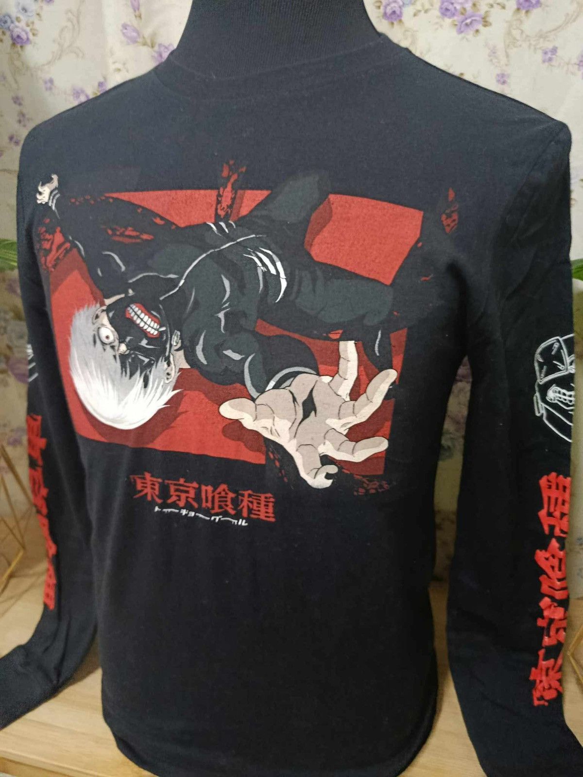 Hot Topic Rare collabration Hot Topic x anima Tokyo Ghoul ter Size US S / EU 44-46 / 1 - 5 Thumbnail