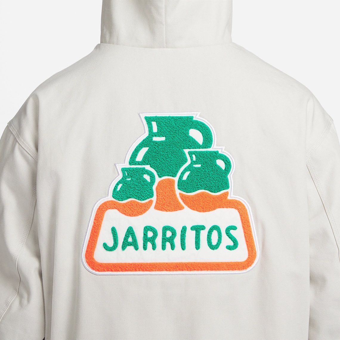 image of Nike Sb X Jarritos Padded Jacket in White, Men's (Size XL)