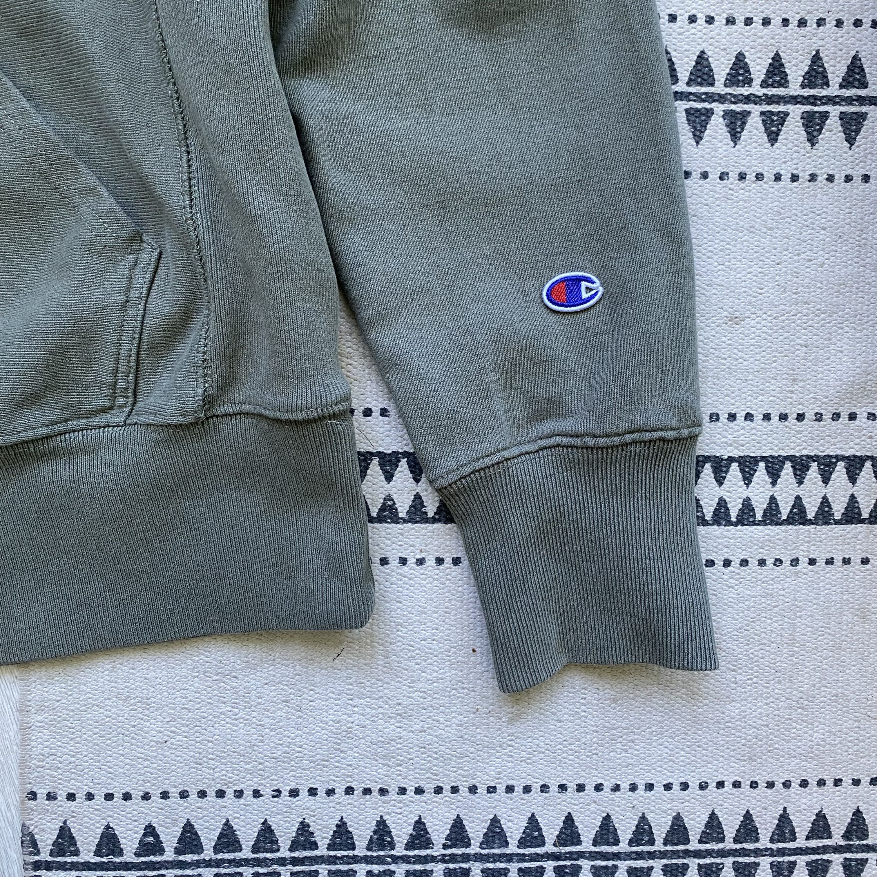 Champion 🦏 Vintage Champion hoodie heavy reverse wave Y2K mini logo Size US M / EU 48-50 / 2 - 5 Thumbnail