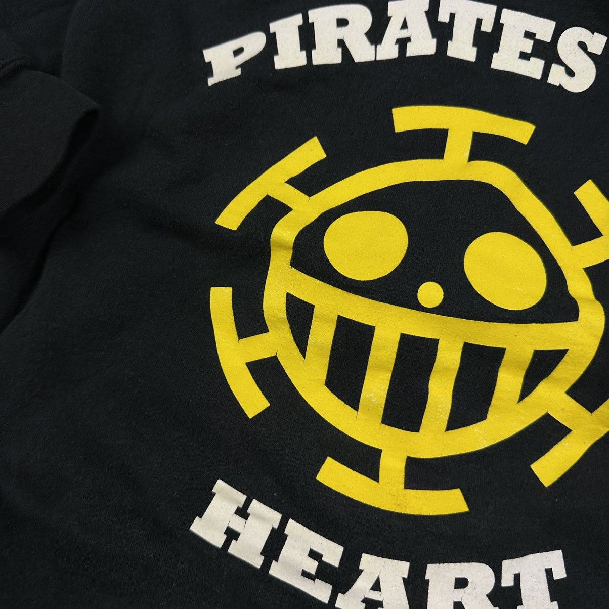 Japanese Brand Vintage One Piece Pirates Heart Zip Hoodie Size US L / EU 52-54 / 3 - 13 Thumbnail