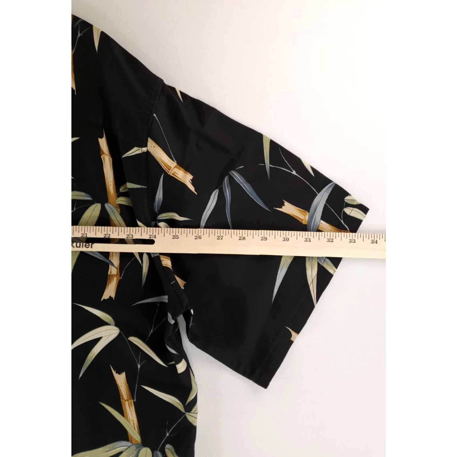 Tori Richard Tori Richard Button-Up Shirt 100% Silk Bamboo Black Mens XXL Short Sleeve Button-Up Shirt Mens Black 2XL Size US XXL / EU 58 / 5 - 7 Thumbnail