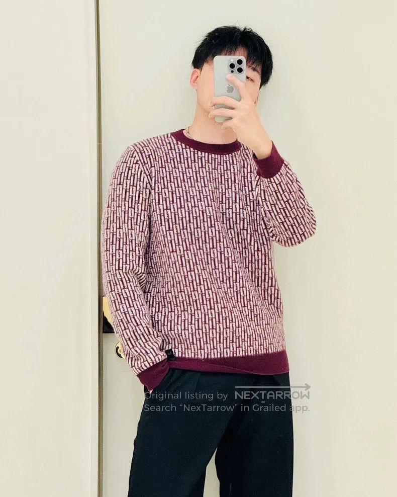 Fendi Fendi Men's Collar Sweater in Classic FF Logo Wine Red Size US S / EU 44-46 / 1 - 7 Thumbnail