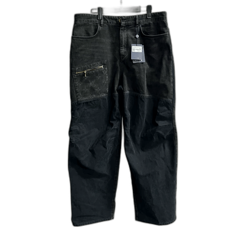 Louis Vuitton Louis Vuitton Louis Vuitton Black Letter Print Casual Jean Size US 34 / EU 50 - 1 Thumbnail