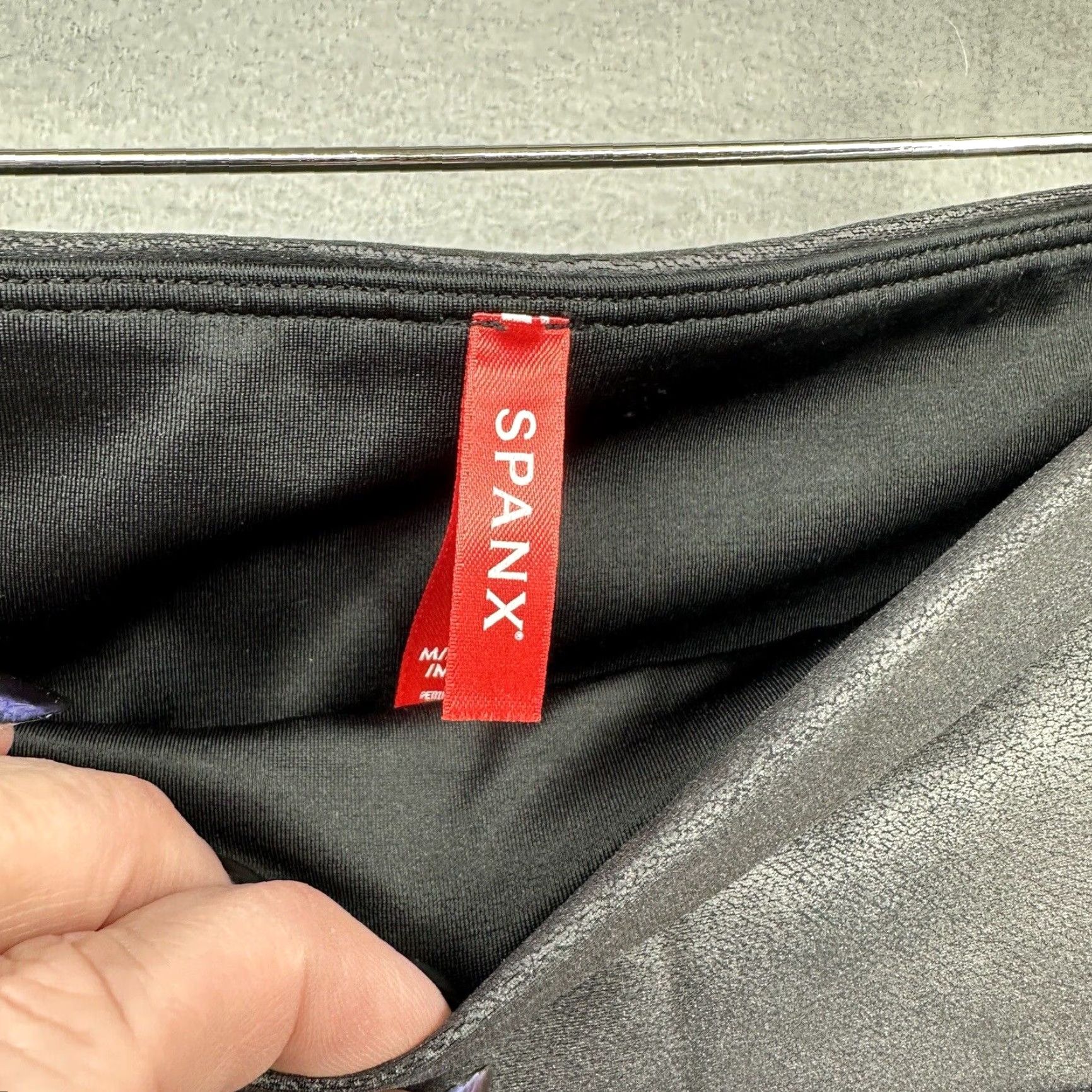 Spanx Spanx Leggings Black Faux Leather Coated Moto Women Petite Medium Shaping Womens Size 32" / US 10 / IT 46 - 6 Thumbnail