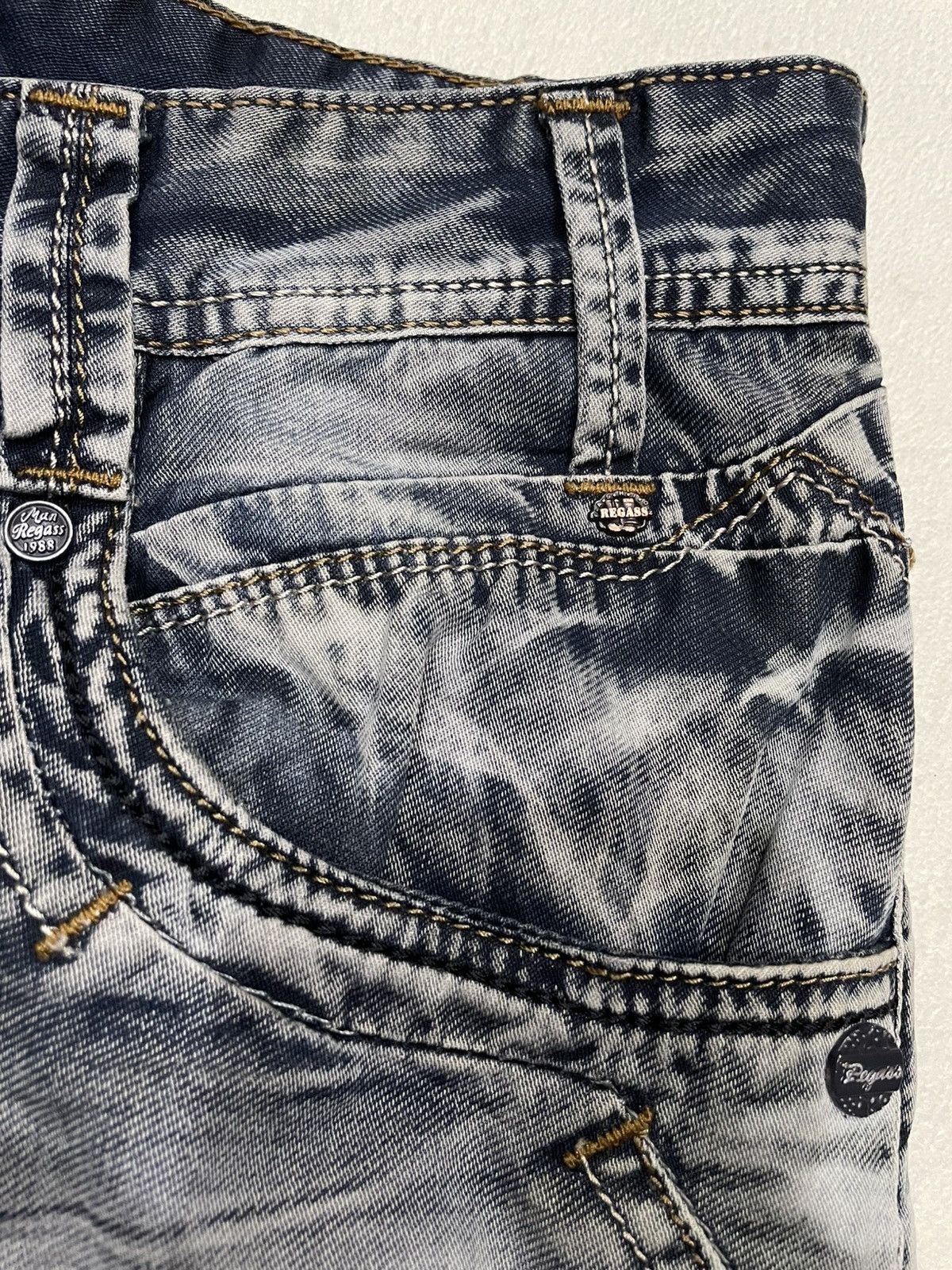 Japanese Brand Vintage Regass Denim Straight Cut Faded Jeans Size US 36 / EU 52 - 7 Thumbnail