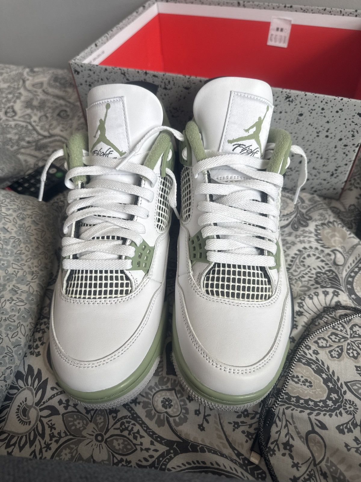 Jordan Brand Air Jordan 4 Seafoam 10W 9US Size US 9 / EU 42 - 3 Thumbnail