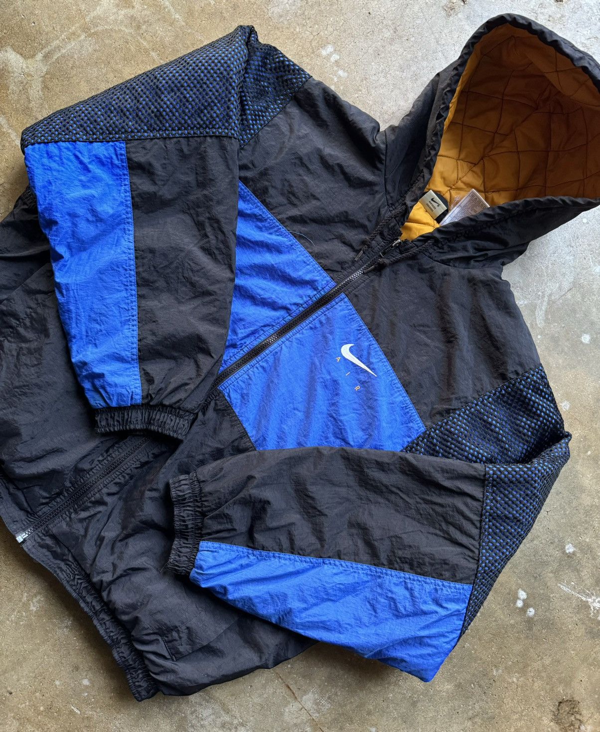 Nike × Vintage Vintage 90s Nike Light Puffer Jacket Size US L / EU 52-54 / 3 - 2 Thumbnail