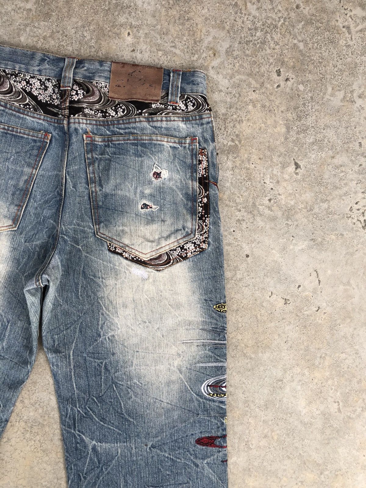 Japanese Brand Japanese Geisha Embroidered Jeans Distressed Jeans Size US 31 - 12 Thumbnail