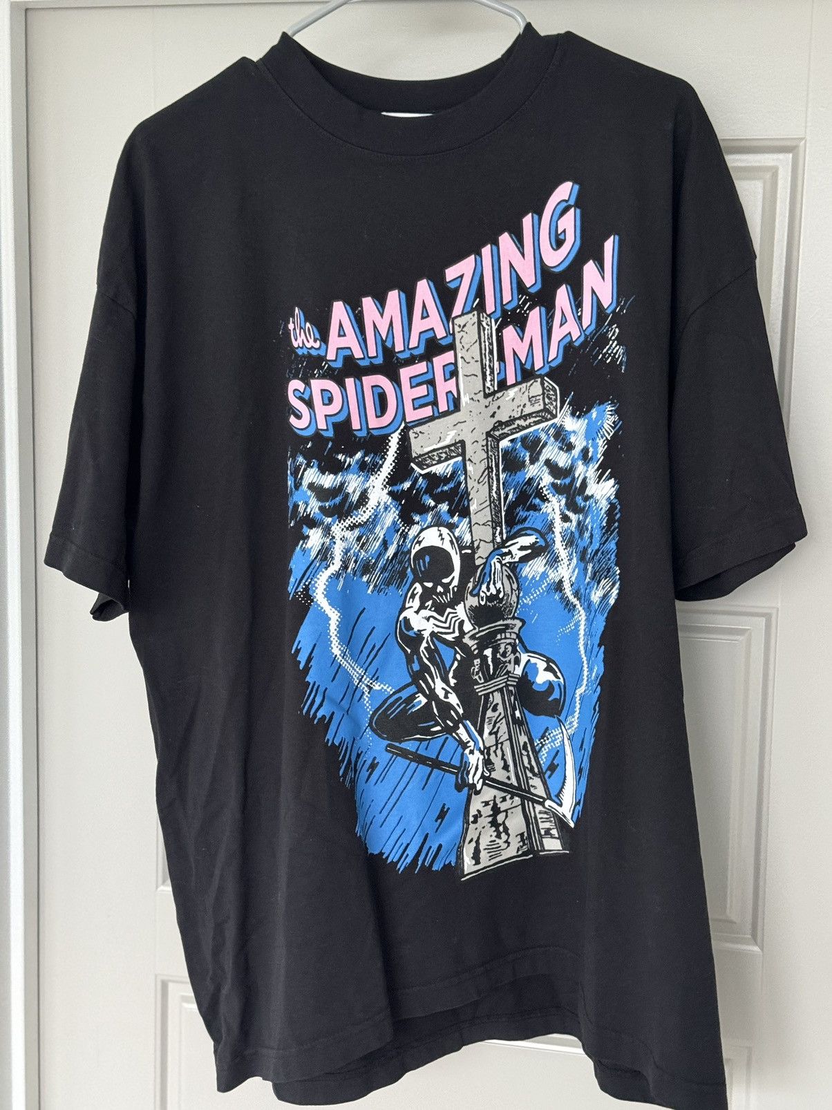 image of Warren Lotas The Amazing Spiderman T-Shirt in Black, Men's (Size XL)