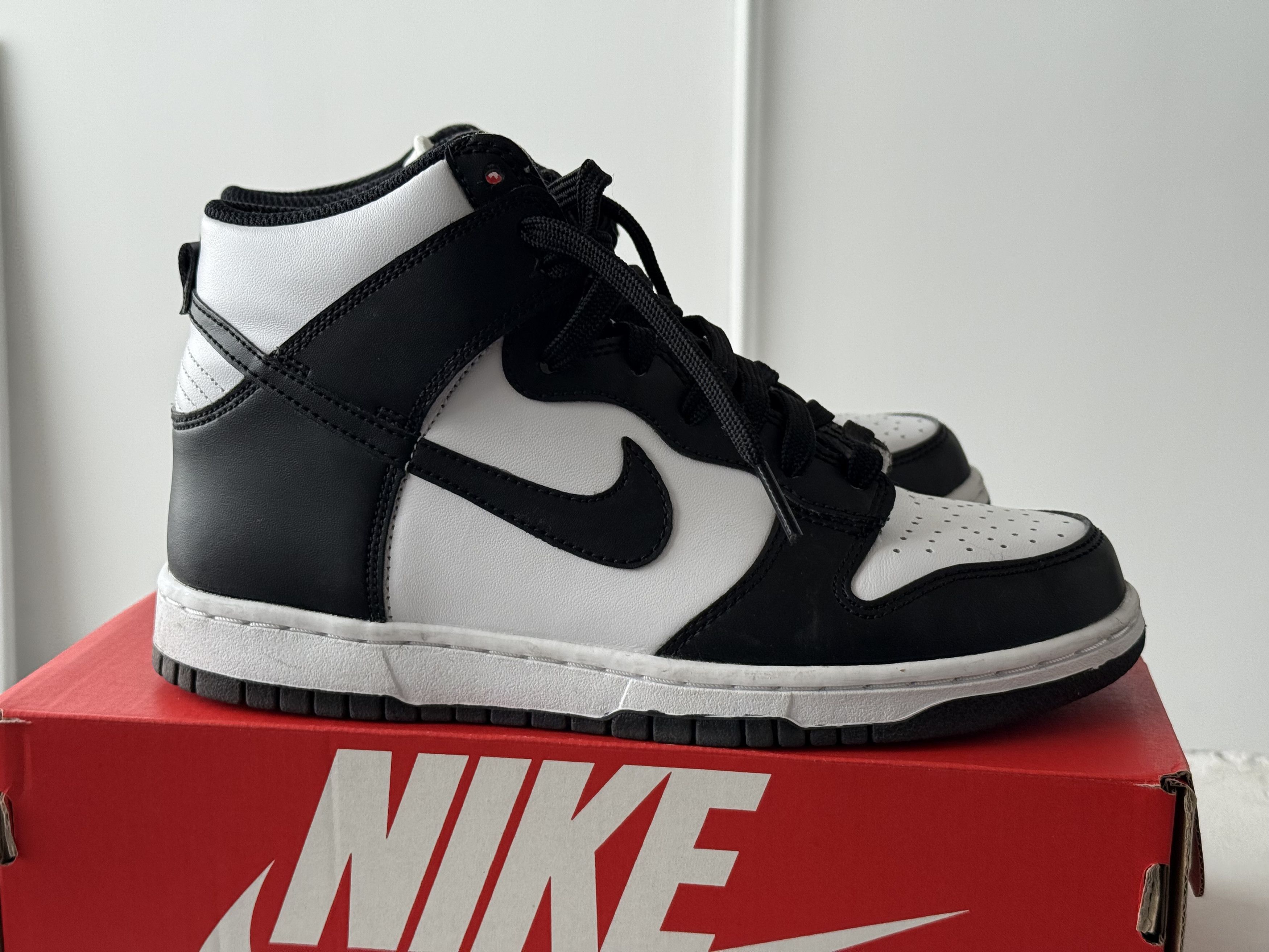 Nike Nike Dunk High GS Black White DB2179-103 size 6Y / wmn 7.5 Size US 7.5 / IT 37.5 - 3 Thumbnail