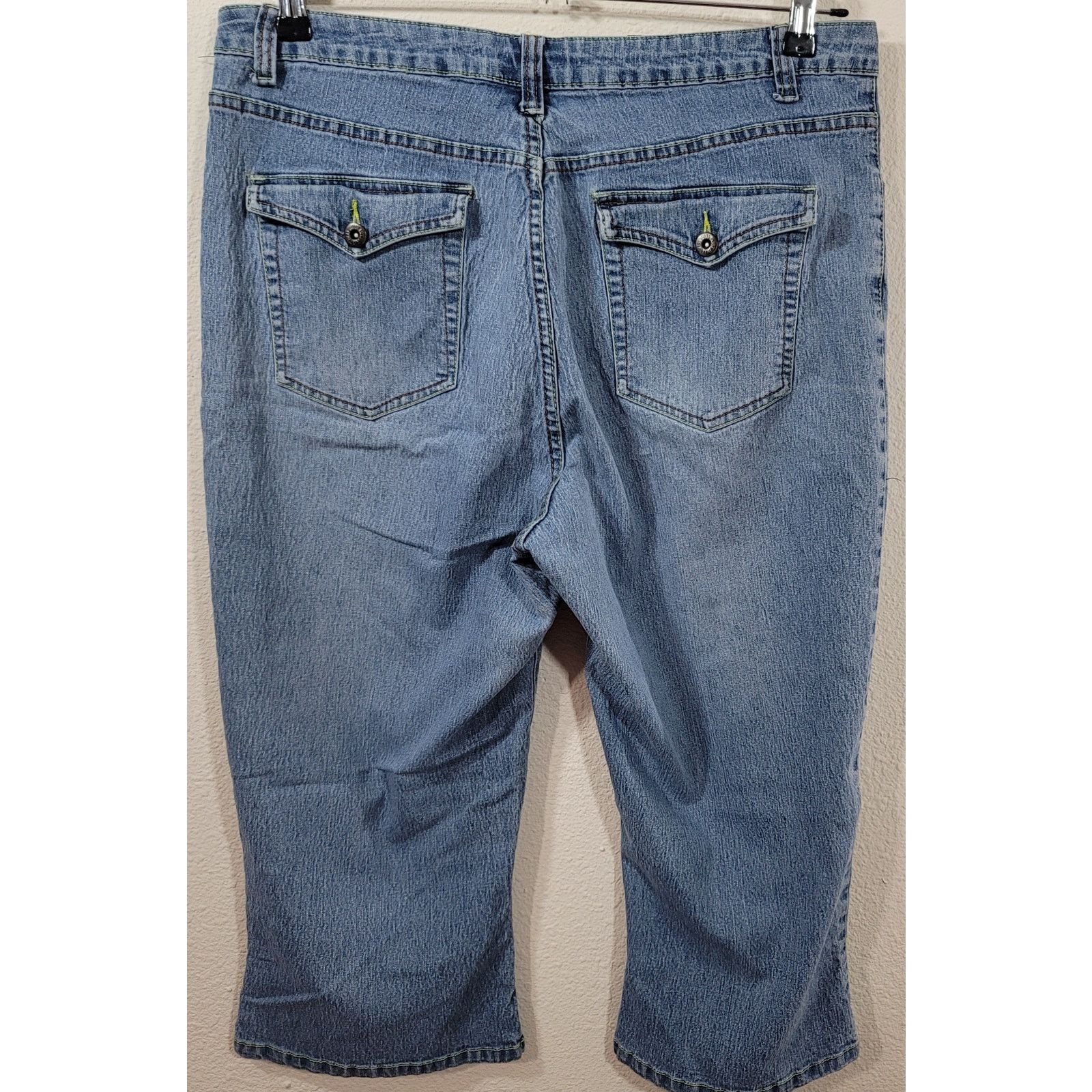 Other Just Blu Stonewashed Denim Capri Pants 16 Flat Front Size 38" / US 16 / IT 52 - 3 Thumbnail