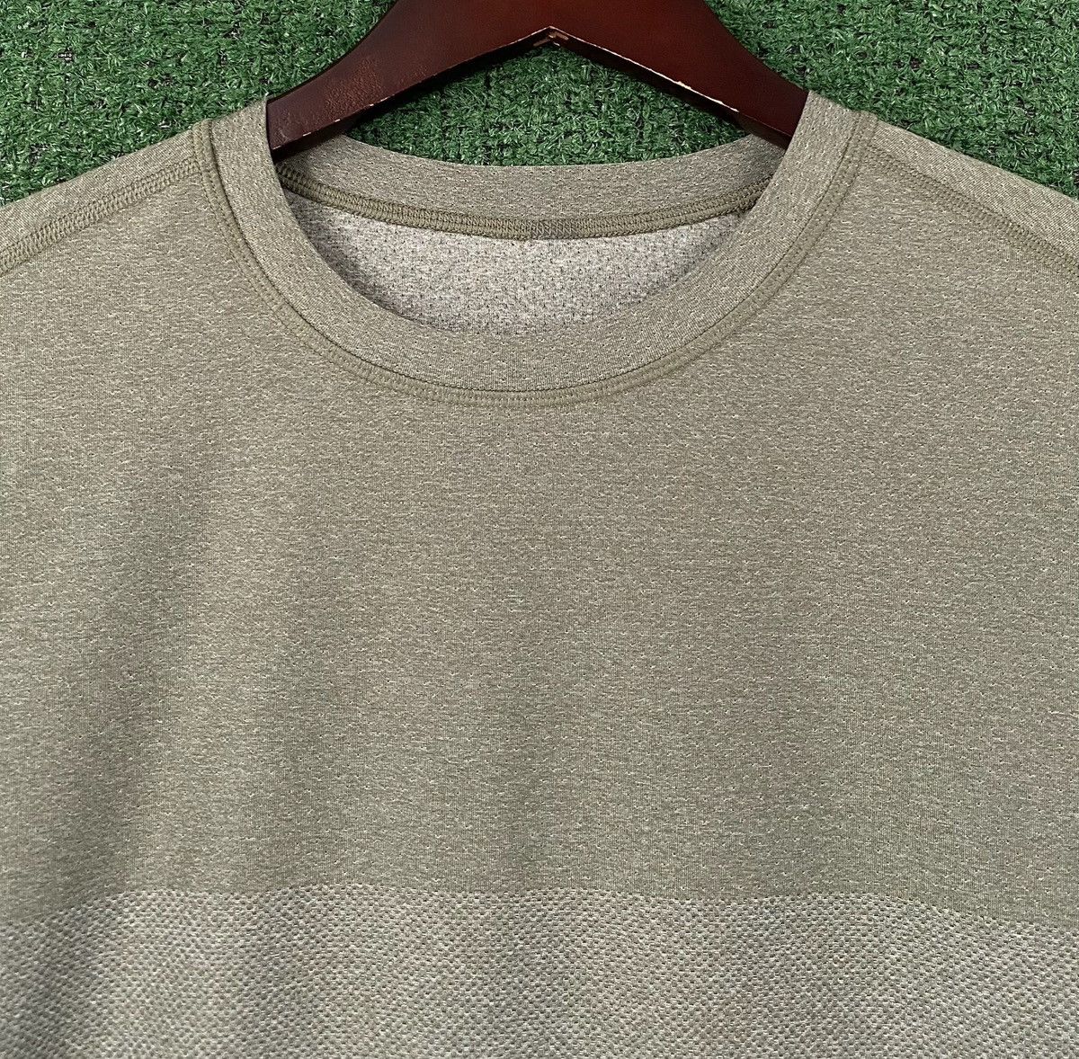 Vuori Vuori Grandview Tech Performance Green Shirt Medium Size US M / EU 48-50 / 2 - 2 Thumbnail