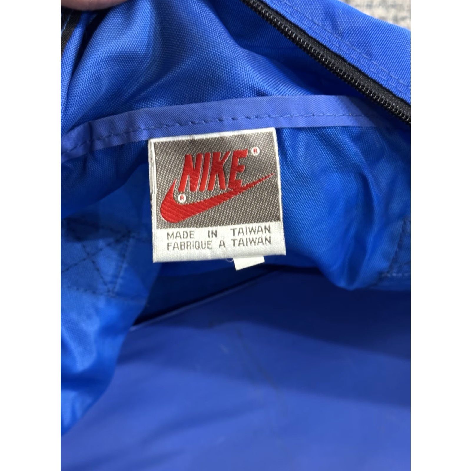 Nike VINTAGE Nike Duffle Bag XL Nylon 80s 90s Neon Yellow Logo Embroidered Men Bag, 28x19, Adjustable Strap, Lightweight, Pockets Size ONE SIZE - 7 Thumbnail