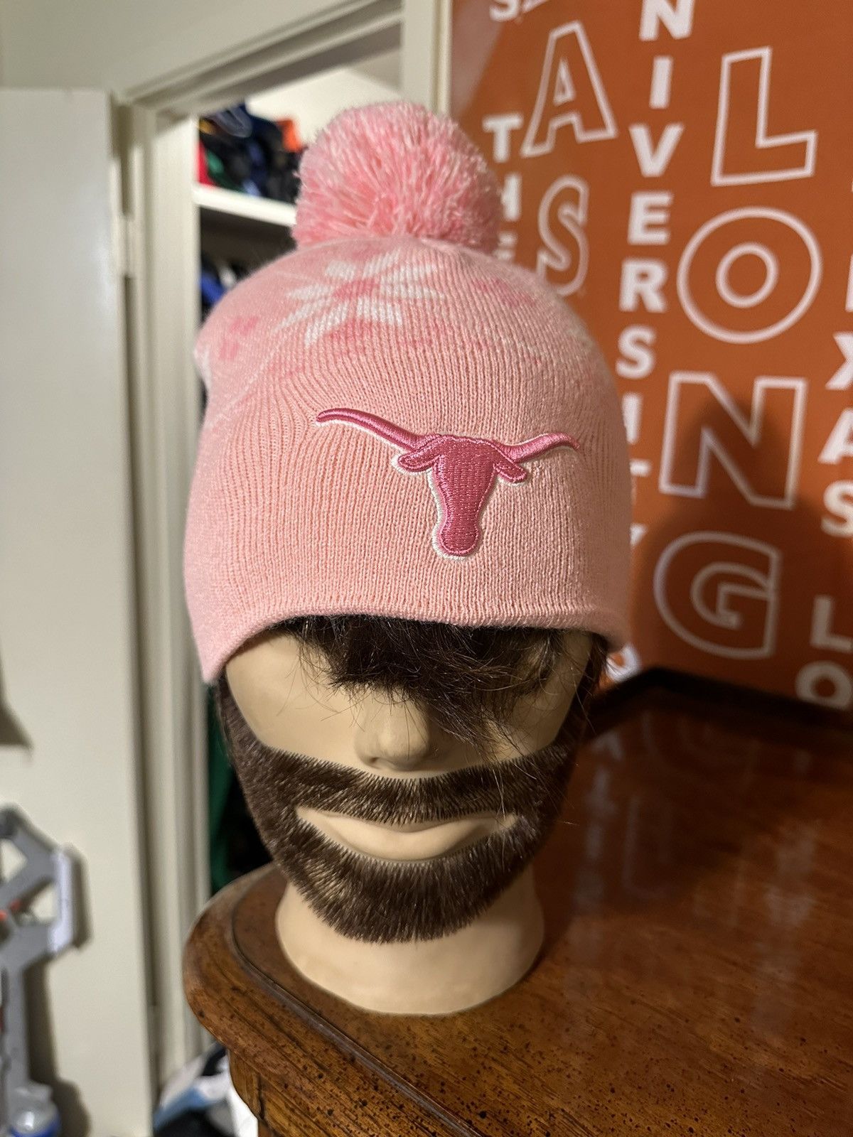 NCAA × Vintage Vintage NCAA Texas Longhorns “breast cancer” beanie hat 90s Size ONE SIZE - 1 Thumbnail