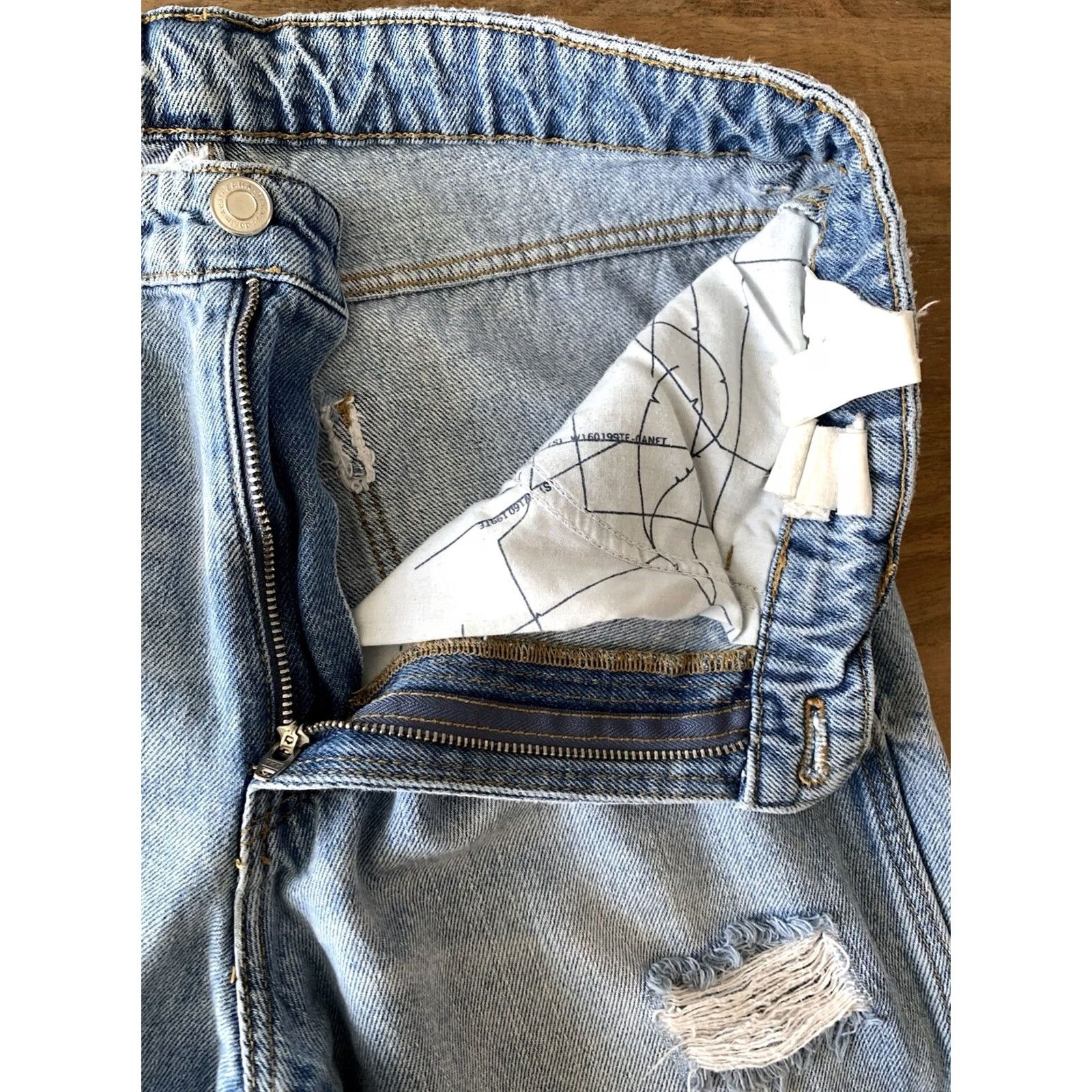 Zara ZARA TRF IX'D Relaxed Straight Jeans Womens 6 (29x26) Split Hem Grunge Destroyed Jeans Size 28" / US 6 / IT 42 - 6 Thumbnail