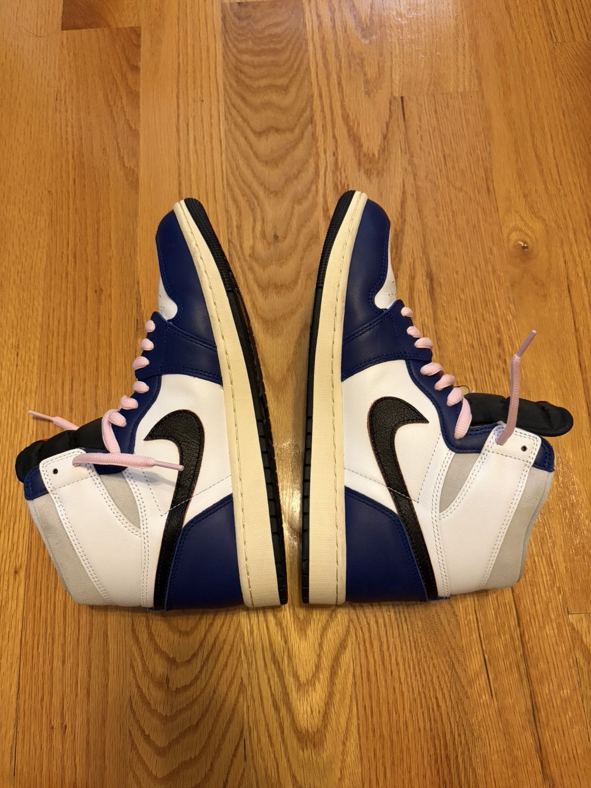 Jordan Brand Jordan 1 Retro High OG Rare Air Size 10 US MEN Size US 10 / EU 43 - 2 Thumbnail