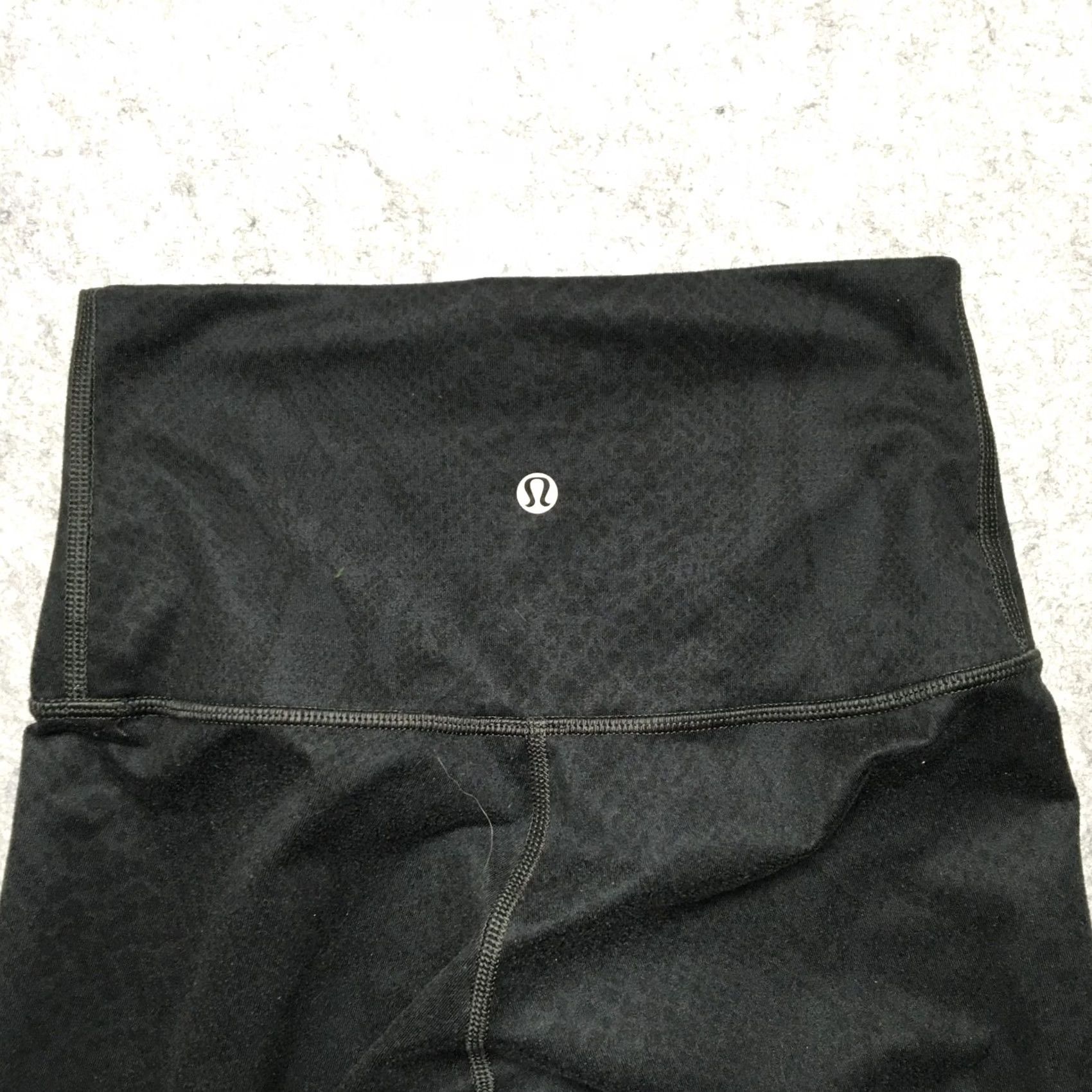 Lululemon Lululemon Leggings Womens 8 Black Animal Print High Rise Ankle Yoga Athletic Size 30" / US 8 / IT 44 - 7 Thumbnail