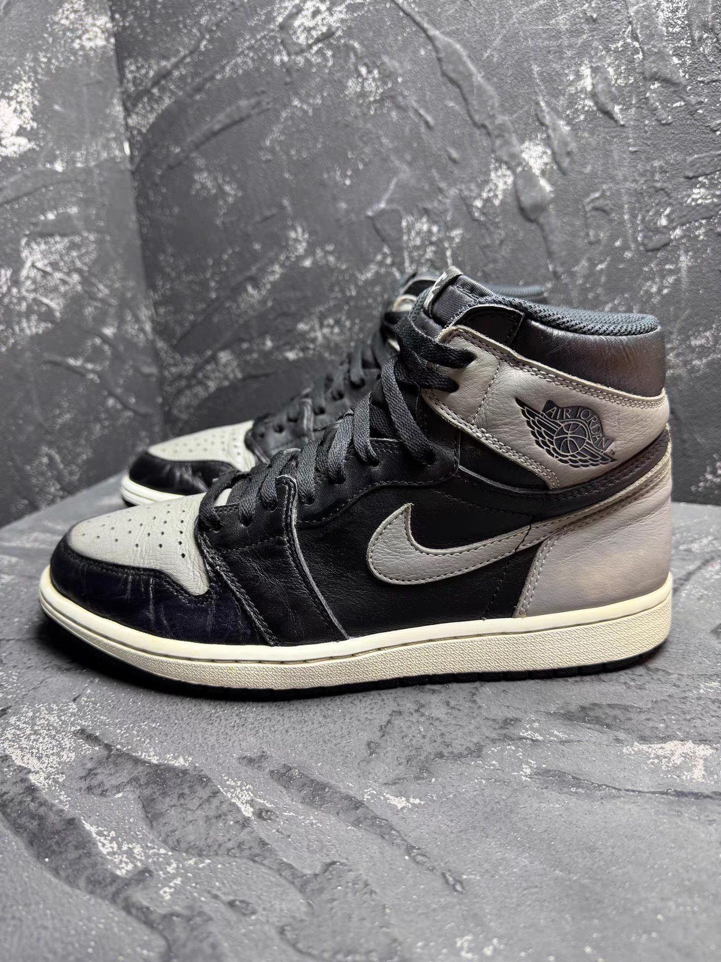 Nike Air Jordan 1 Shadow Black & Gray Q10 Size US 10 / EU 43 - 2 Thumbnail
