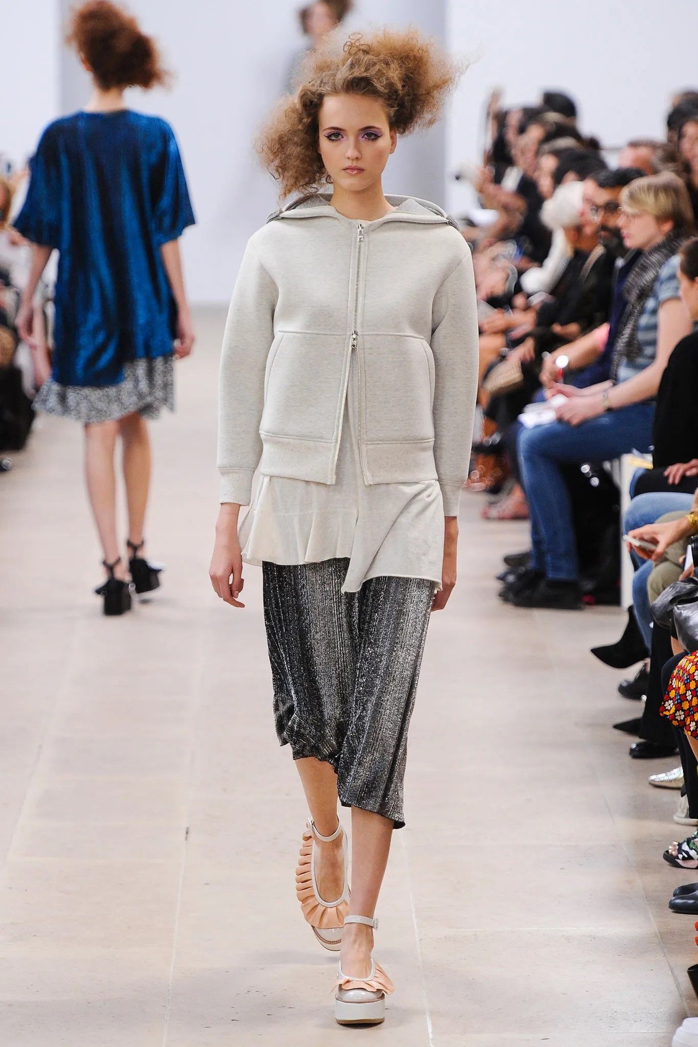 Julien David Round Hood Jacket S 2015 Runway