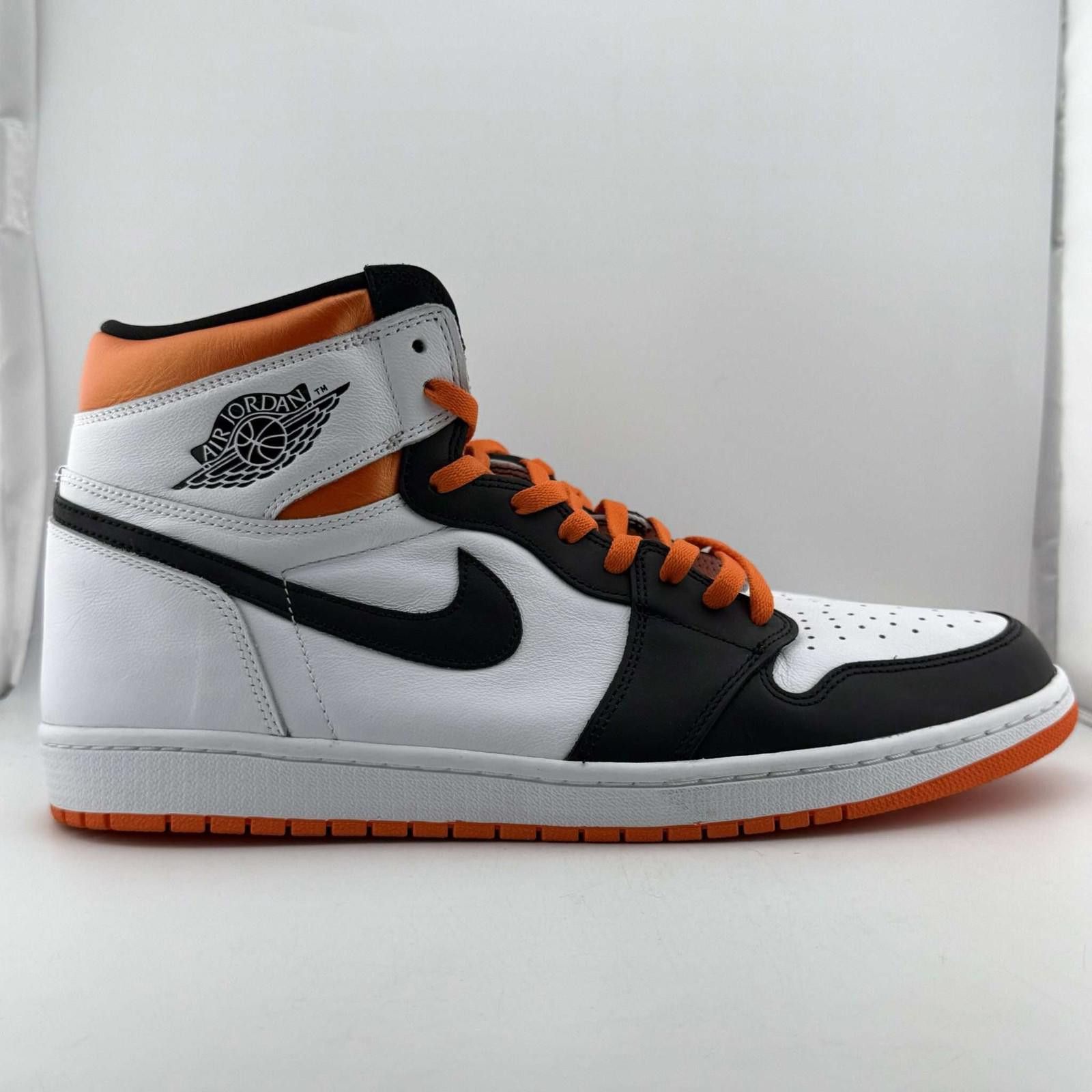 Nike Jordan 1 High Electro Orange US 15 Used with Box 555088-180 Size US 15 / EU 48 - 4 Thumbnail
