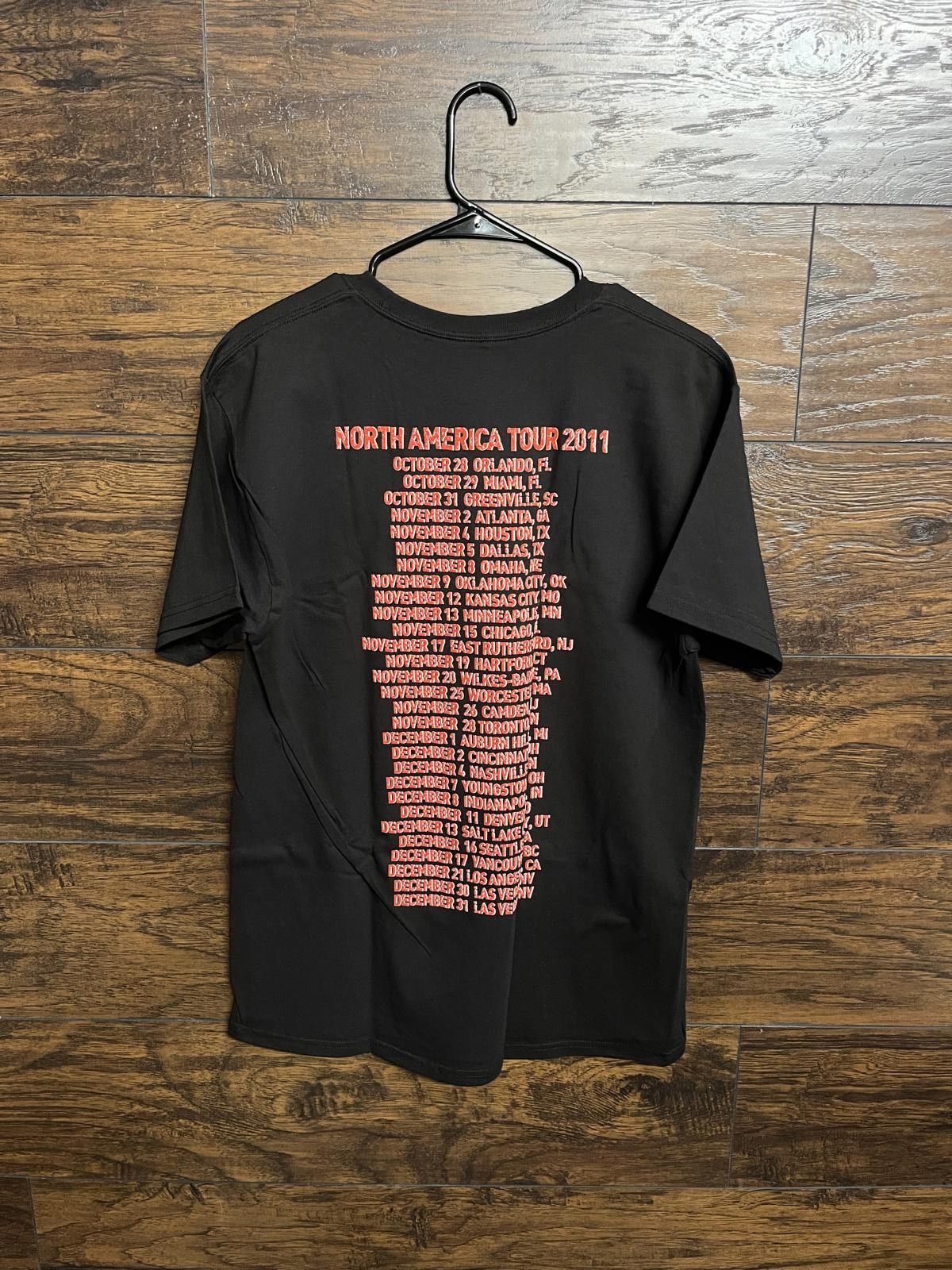 Designer Guns n Roses T-shirtCartoon 2011 GNR Tour T-shirt - M Size US M / EU 48-50 / 2 - 2 Thumbnail
