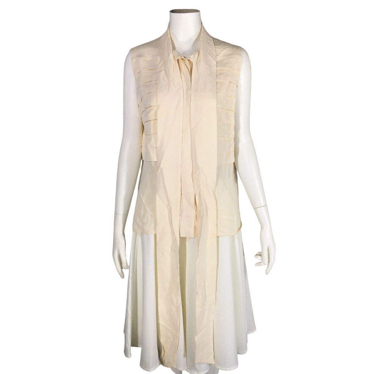 Chanel CHANEL SLEEVELESS BOW TIES TOP SILK 06A P28987V11356 shirts Size S / US 4 / IT 40 - 4 Thumbnail