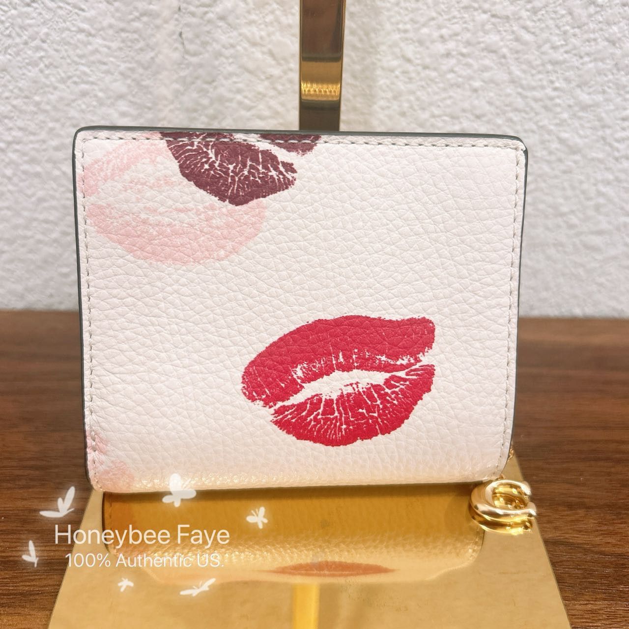 COACH Snap Wallet With Lips Print 財布 CZ952 COACH® Outlet | Snap Wallet With Lips Print