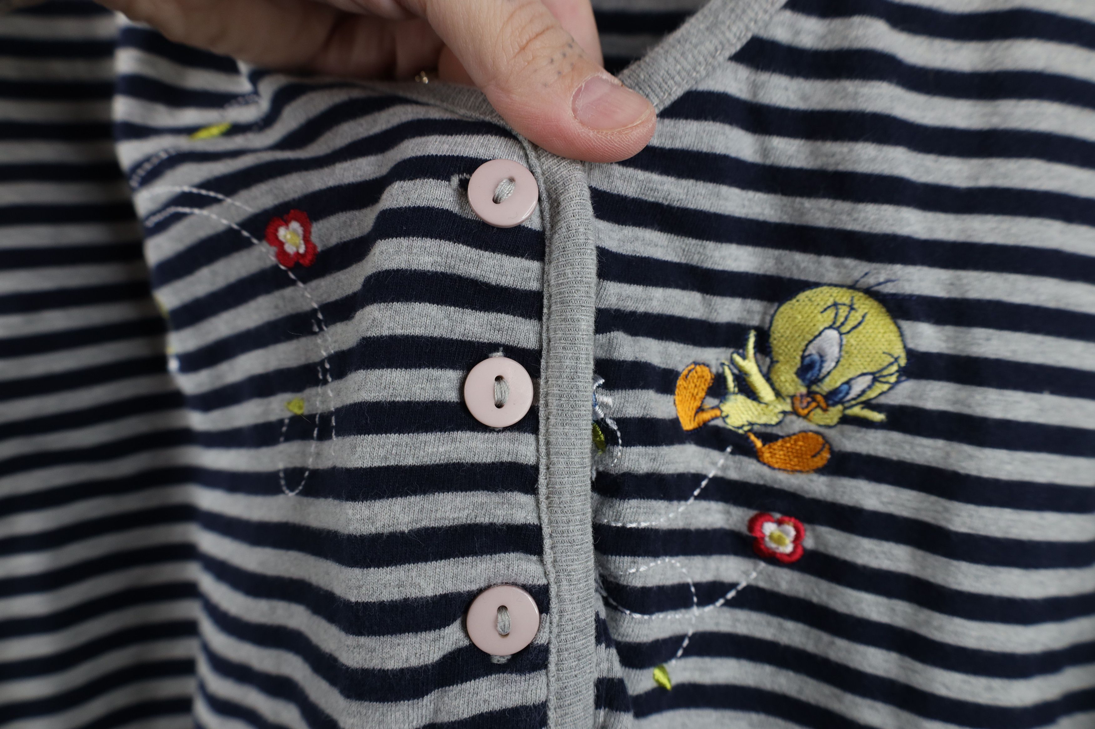 Vintage Vintage 90s Looney Tunes Striped Tweety Bird Henley T-Shirt Size 4XL / US 24-26 - 7 Thumbnail