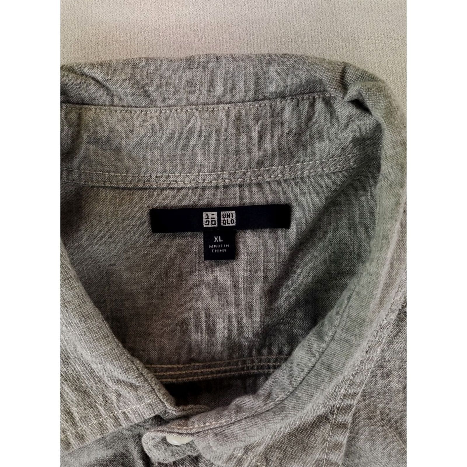Uniqlo Uniqlo Chambray Shirt Button Up Gray Long Sleeve Mens XL Size US XL / EU 56 / 4 - 2 Thumbnail