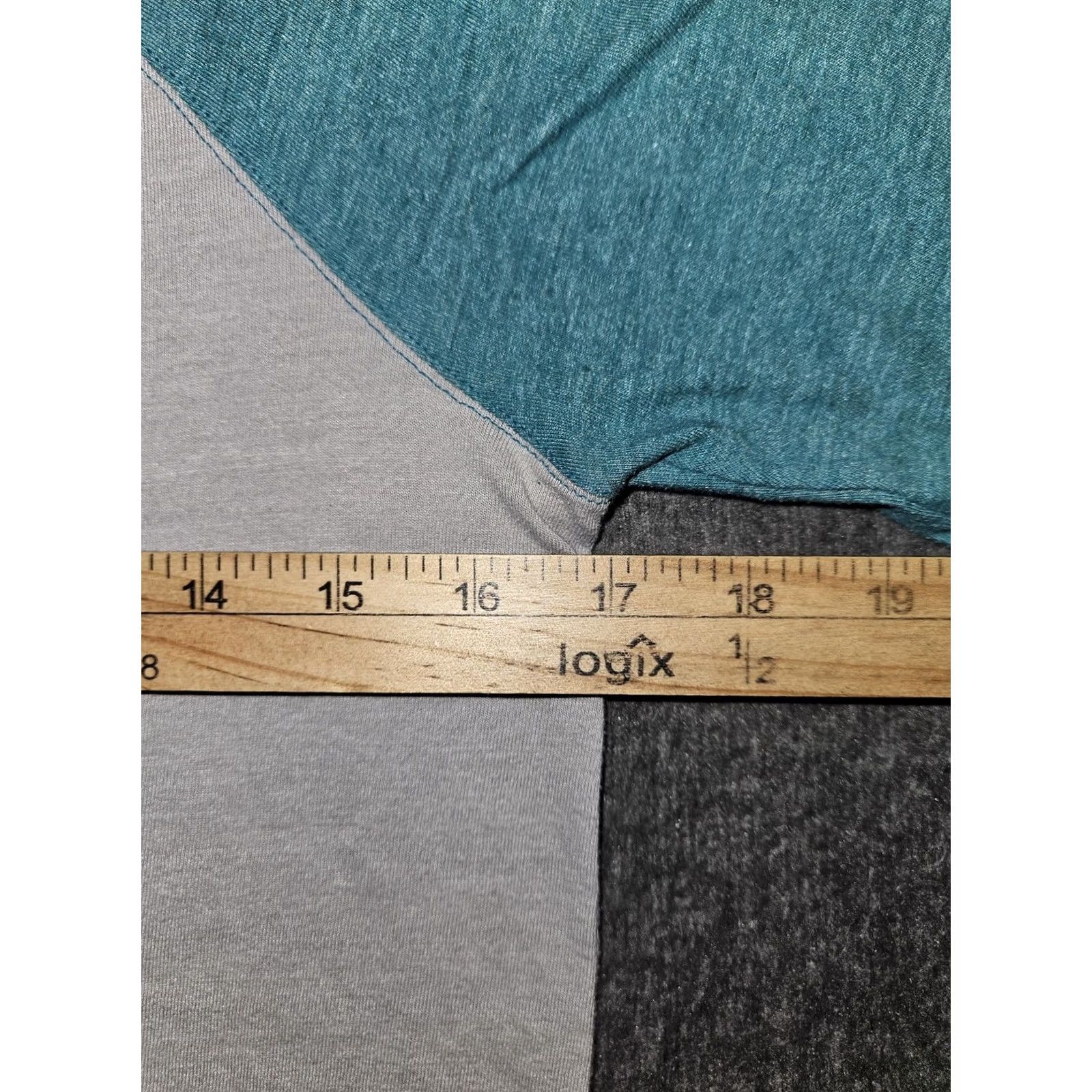 The North Face The North Face Shirt Womens Small Gray Teal Raglan Short Sleeve Logo Tee Top Size S / US 4 / IT 40 - 3 Thumbnail