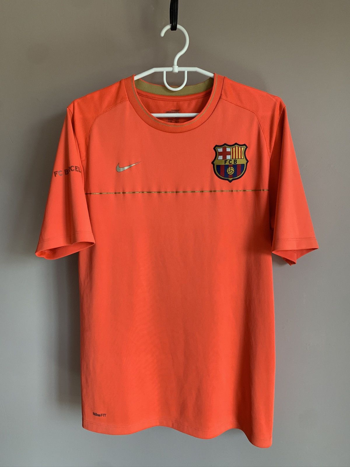 Nike Barcelona 2008 Training Football Shirt Nike Orange Soccer M Size US M / EU 48-50 / 2 - 1 Thumbnail