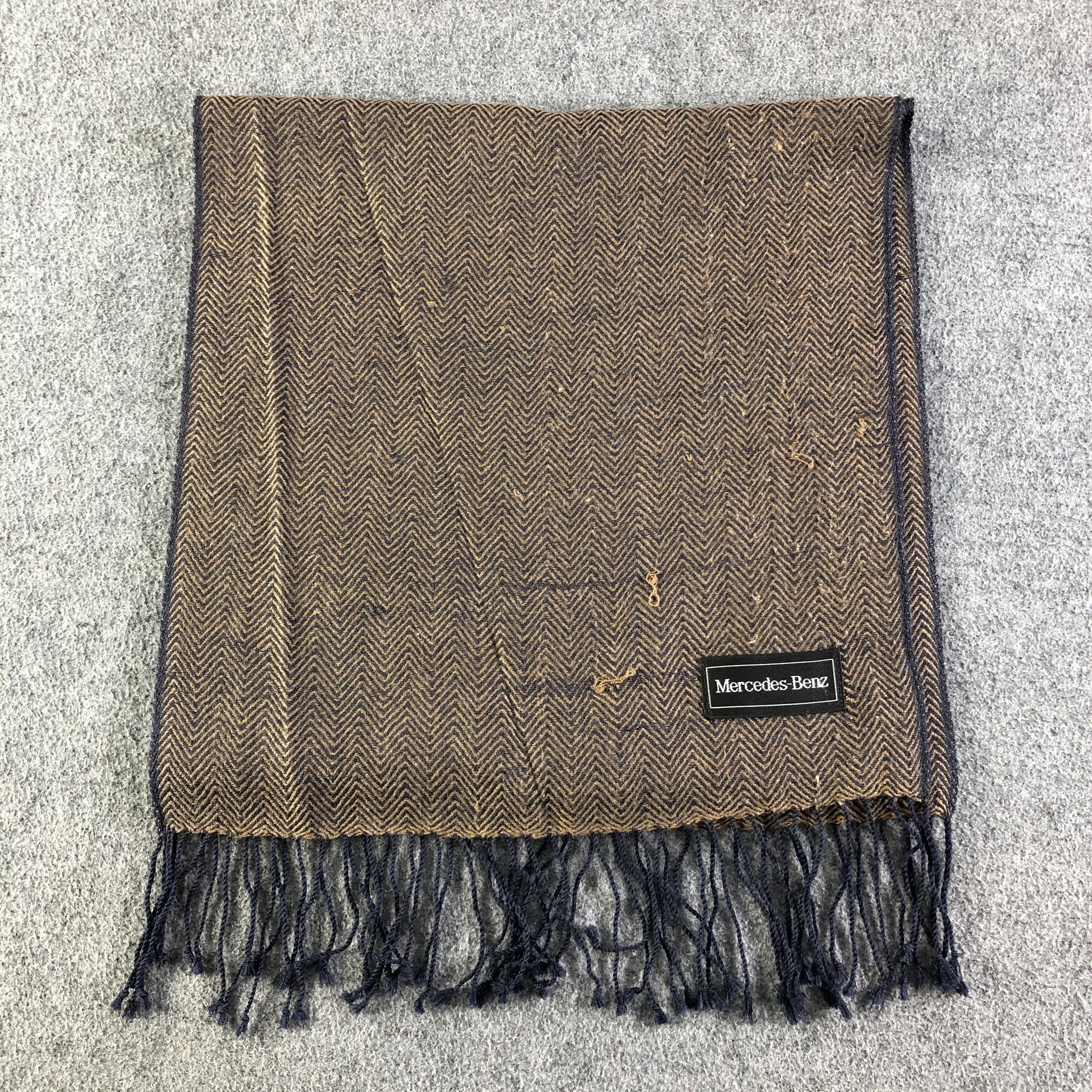 Mercedes-Benz Mercedes Benz Scarf / Muffler / Neckwear Size ONE SIZE - 4 Thumbnail